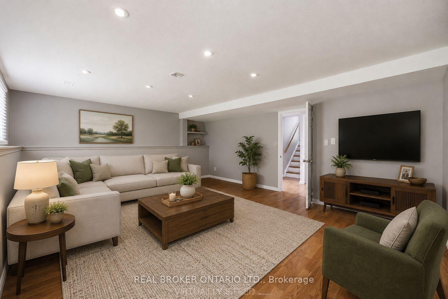 Photo 3 of 42 Terrace Avenue, Welland, Broadway — HOMEH