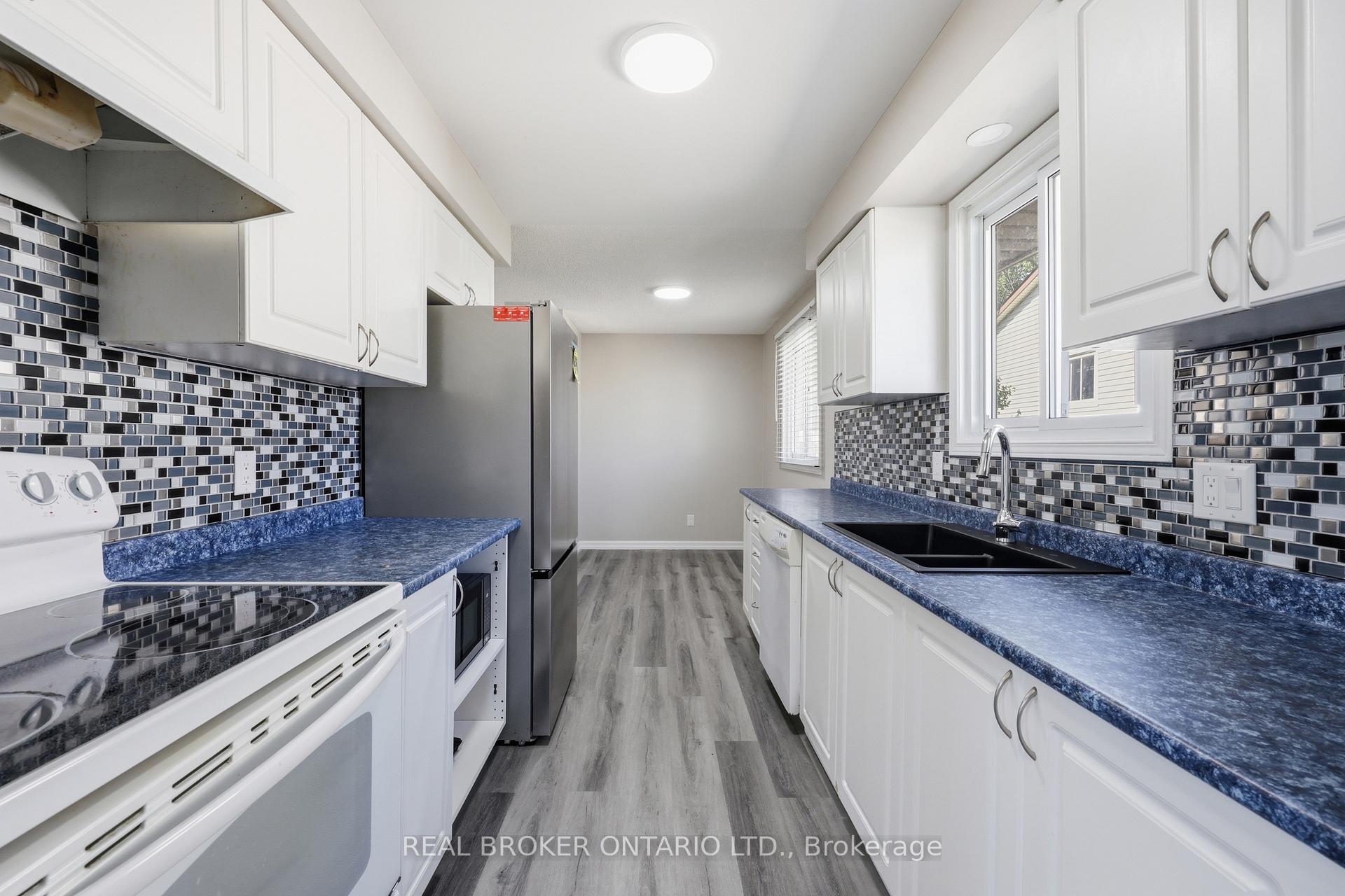 Photo 10 of 42 Terrace Avenue, Welland, Broadway — HOMEH