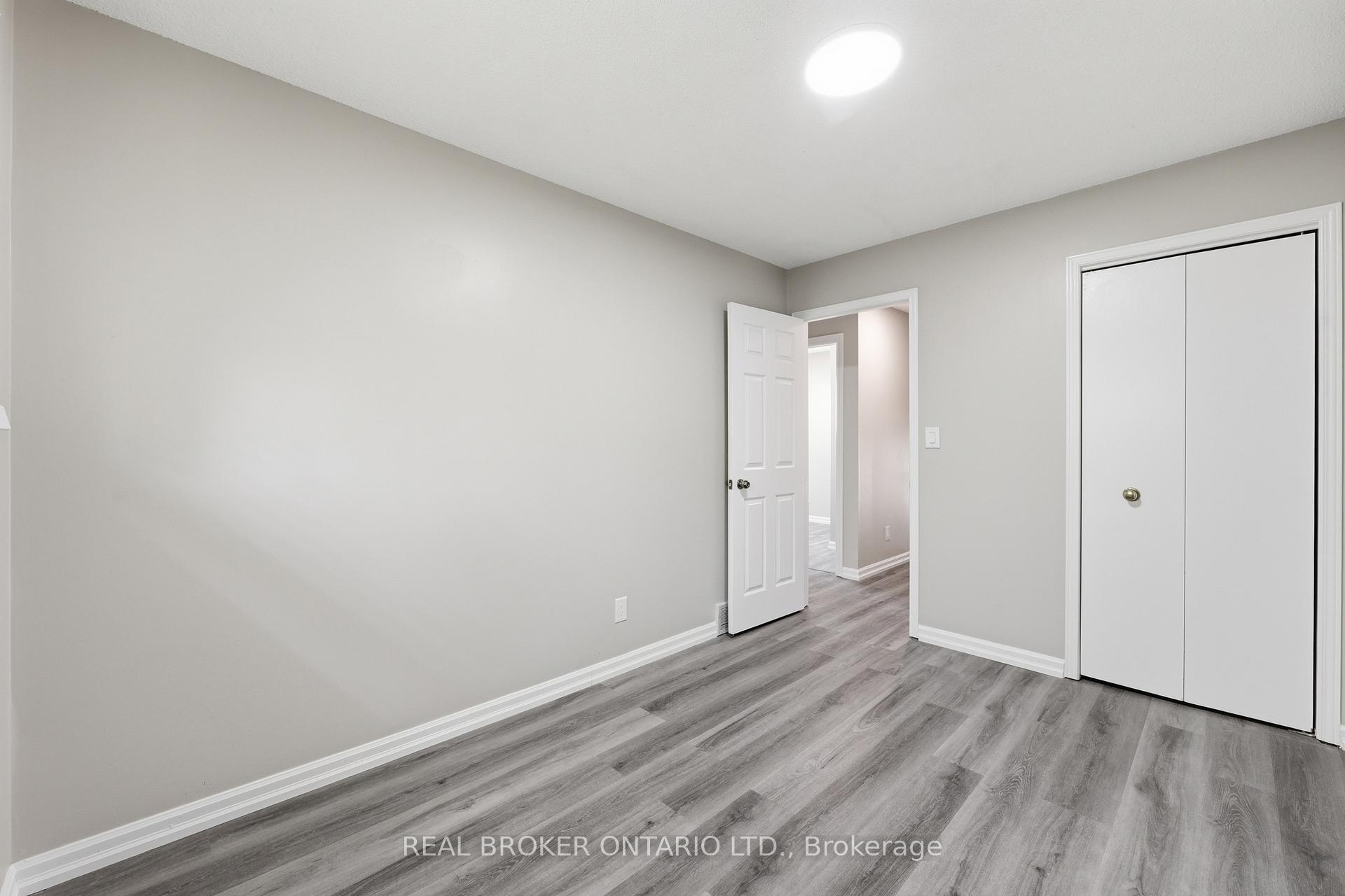 Photo 15 of 42 Terrace Avenue, Welland, Broadway — HOMEH