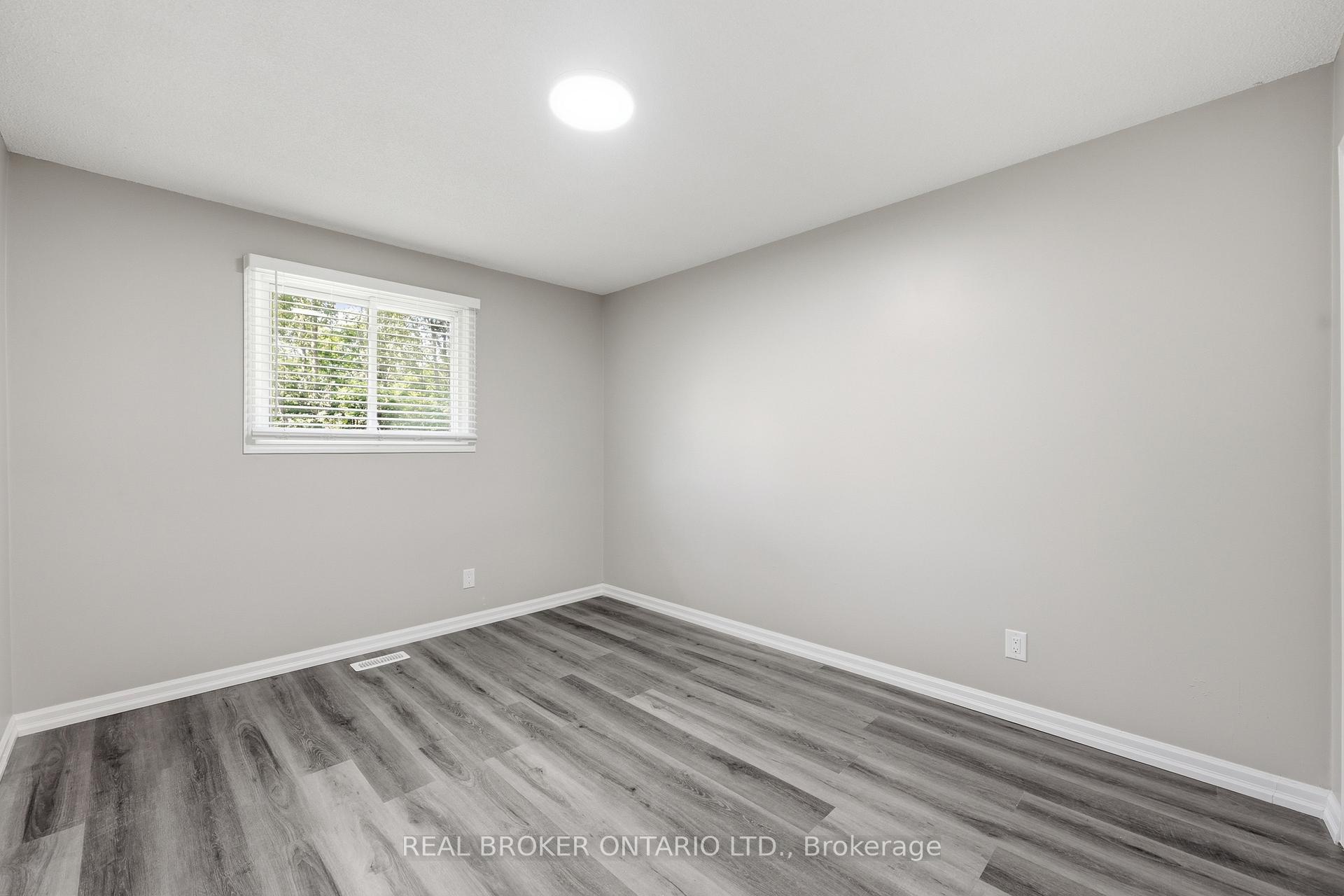 Photo 19 of 42 Terrace Avenue, Welland, Broadway — HOMEH