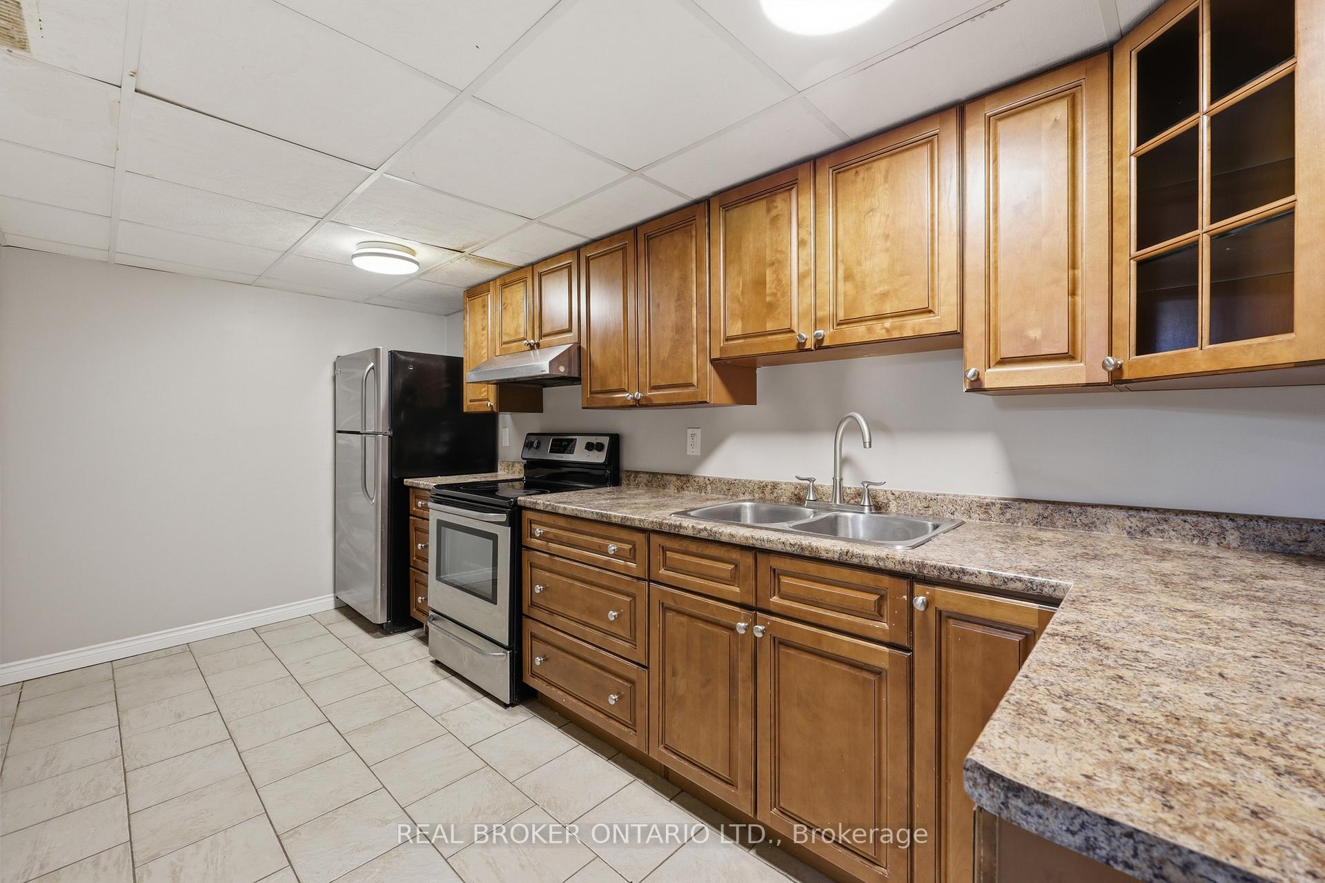 Photo 27 of 42 Terrace Avenue, Welland, Broadway — HOMEH
