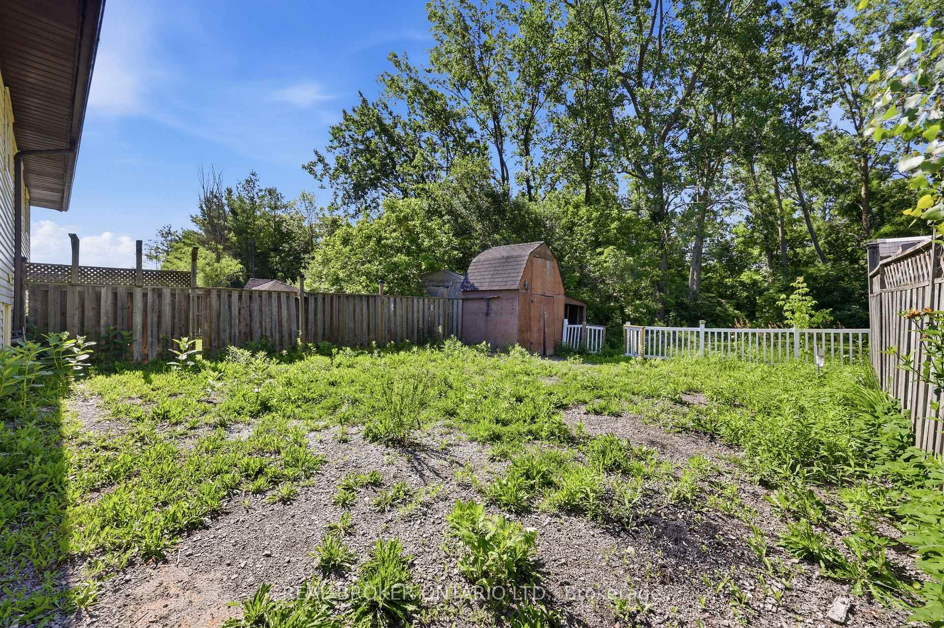 Photo 36 of 42 Terrace Avenue, Welland, Broadway — HOMEH