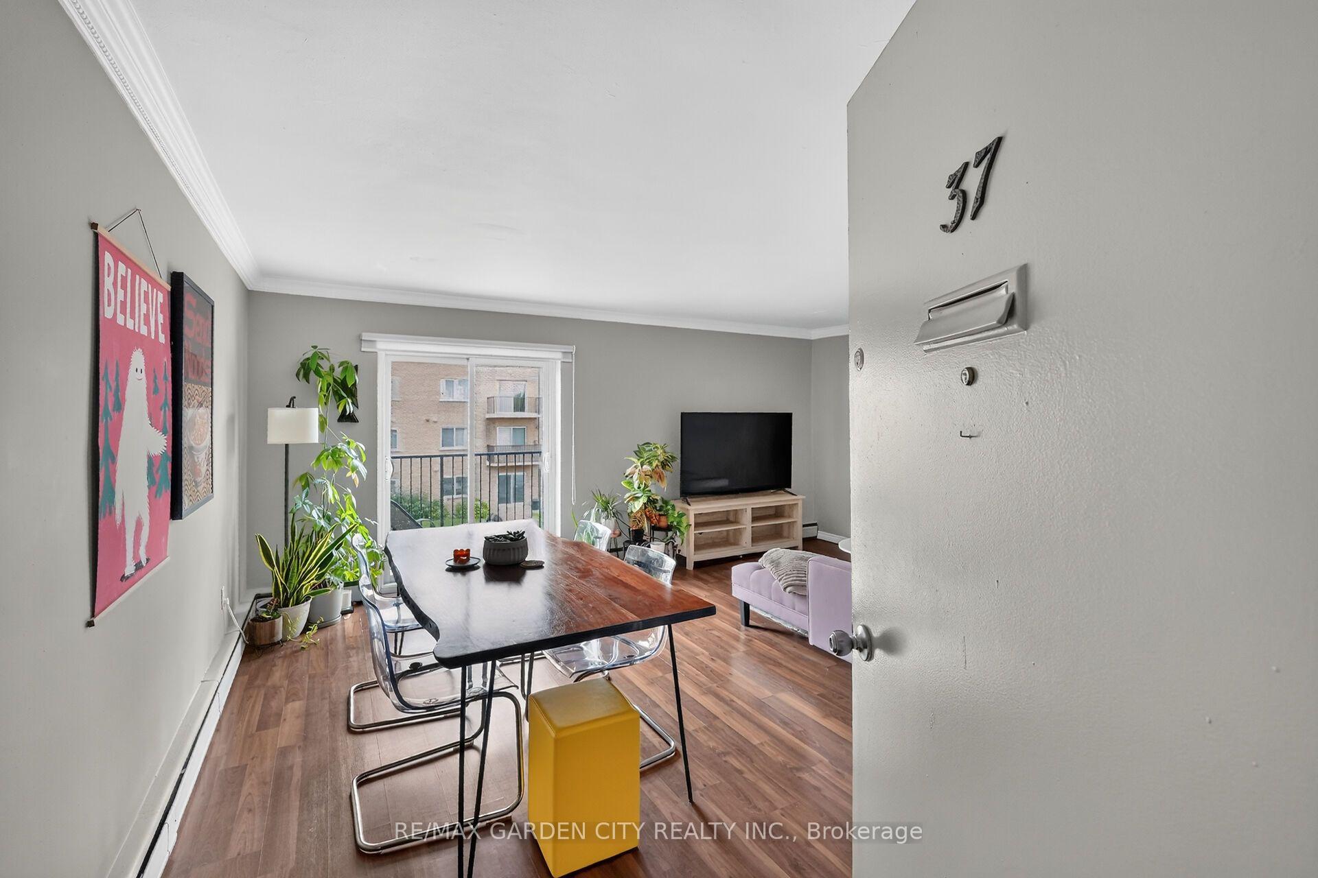 Photo 5 of Unit 37, 452 Carlton Street S, St. Catharines, Facer — HOMEH