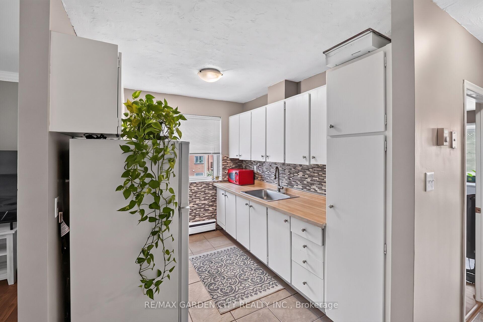 Photo 11 of Unit 37, 452 Carlton Street S, St. Catharines, Facer — HOMEH