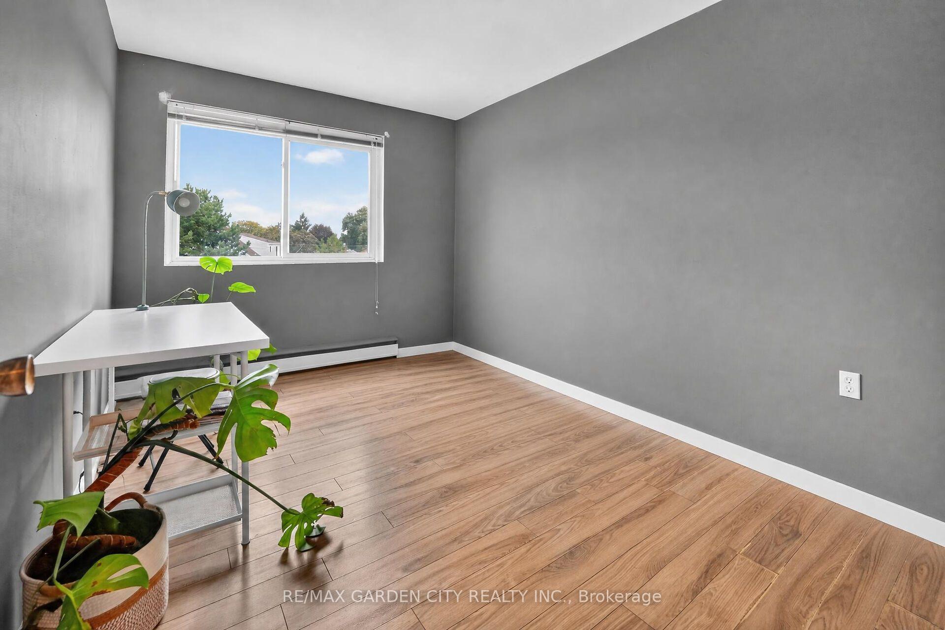 Photo 14 of Unit 37, 452 Carlton Street S, St. Catharines, Facer — HOMEH