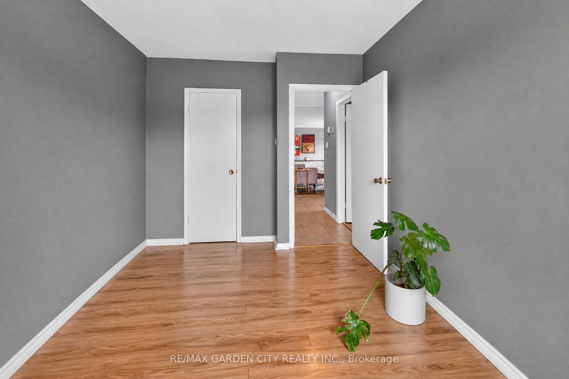Photo 15 of Unit 37, 452 Carlton Street S, St. Catharines, Facer — HOMEH