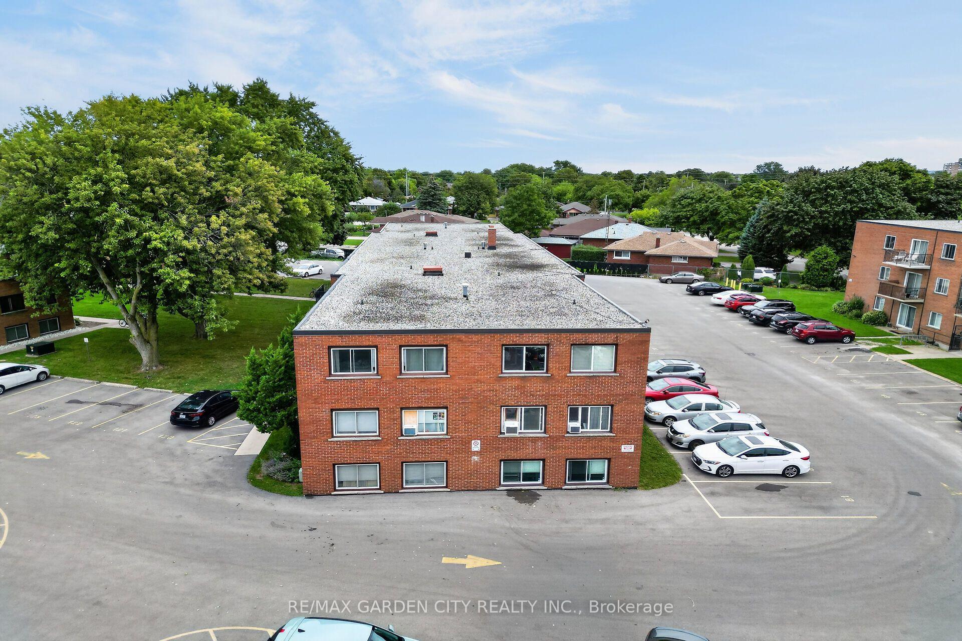 Photo 18 of Unit 37, 452 Carlton Street S, St. Catharines, Facer — HOMEH