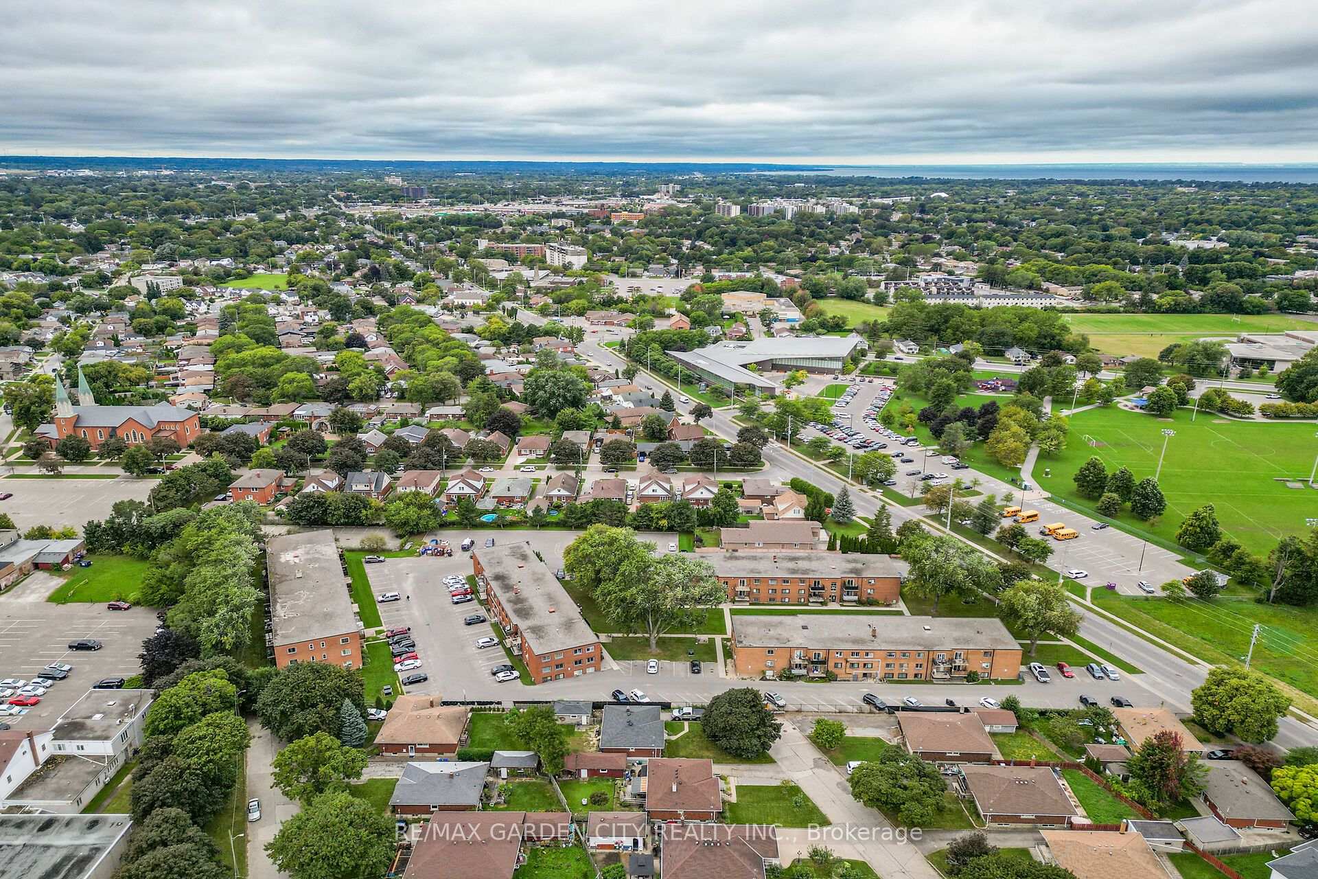 Photo 22 of Unit 37, 452 Carlton Street S, St. Catharines, Facer — HOMEH