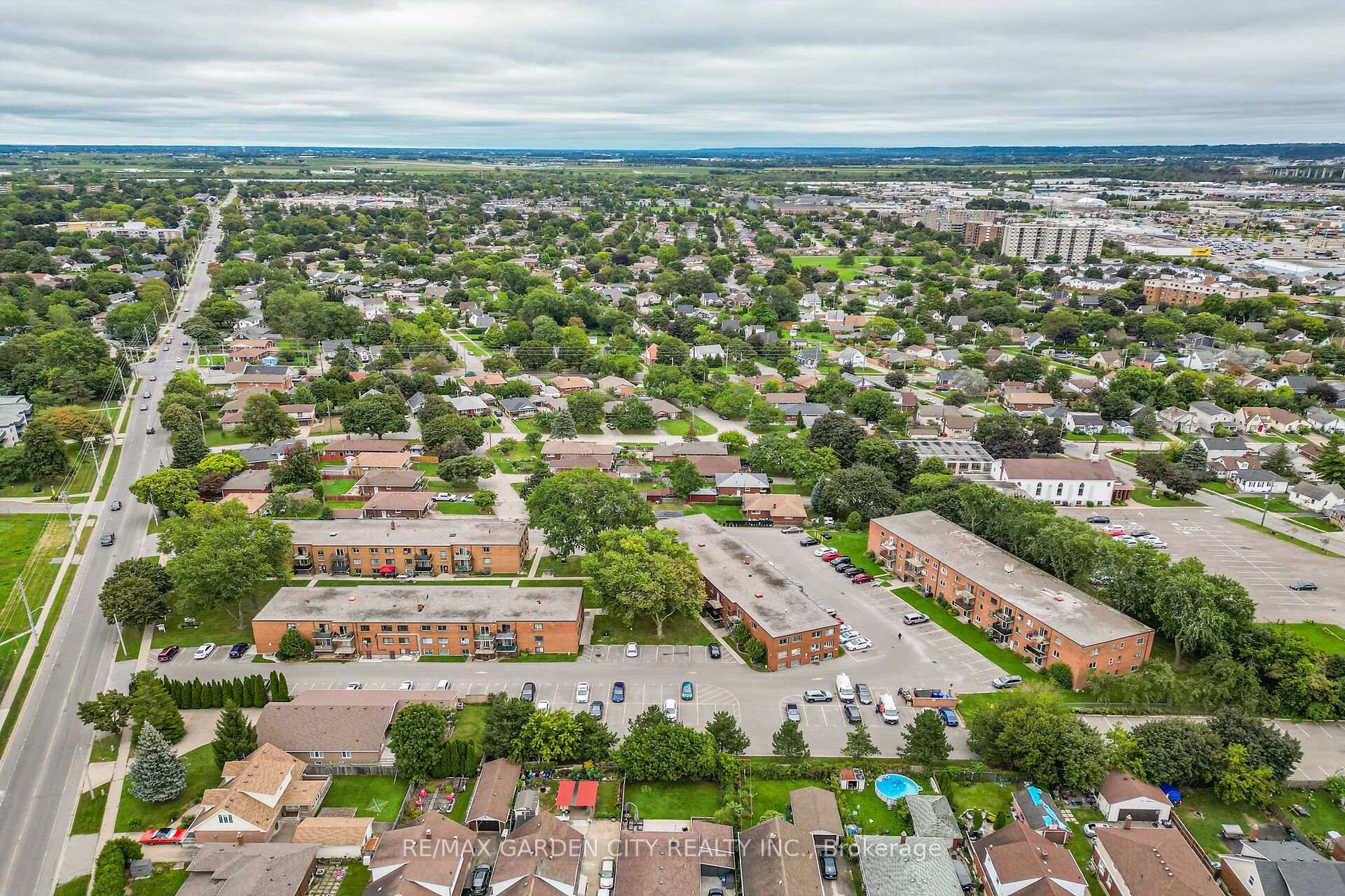 Photo 25 of Unit 37, 452 Carlton Street S, St. Catharines, Facer — HOMEH