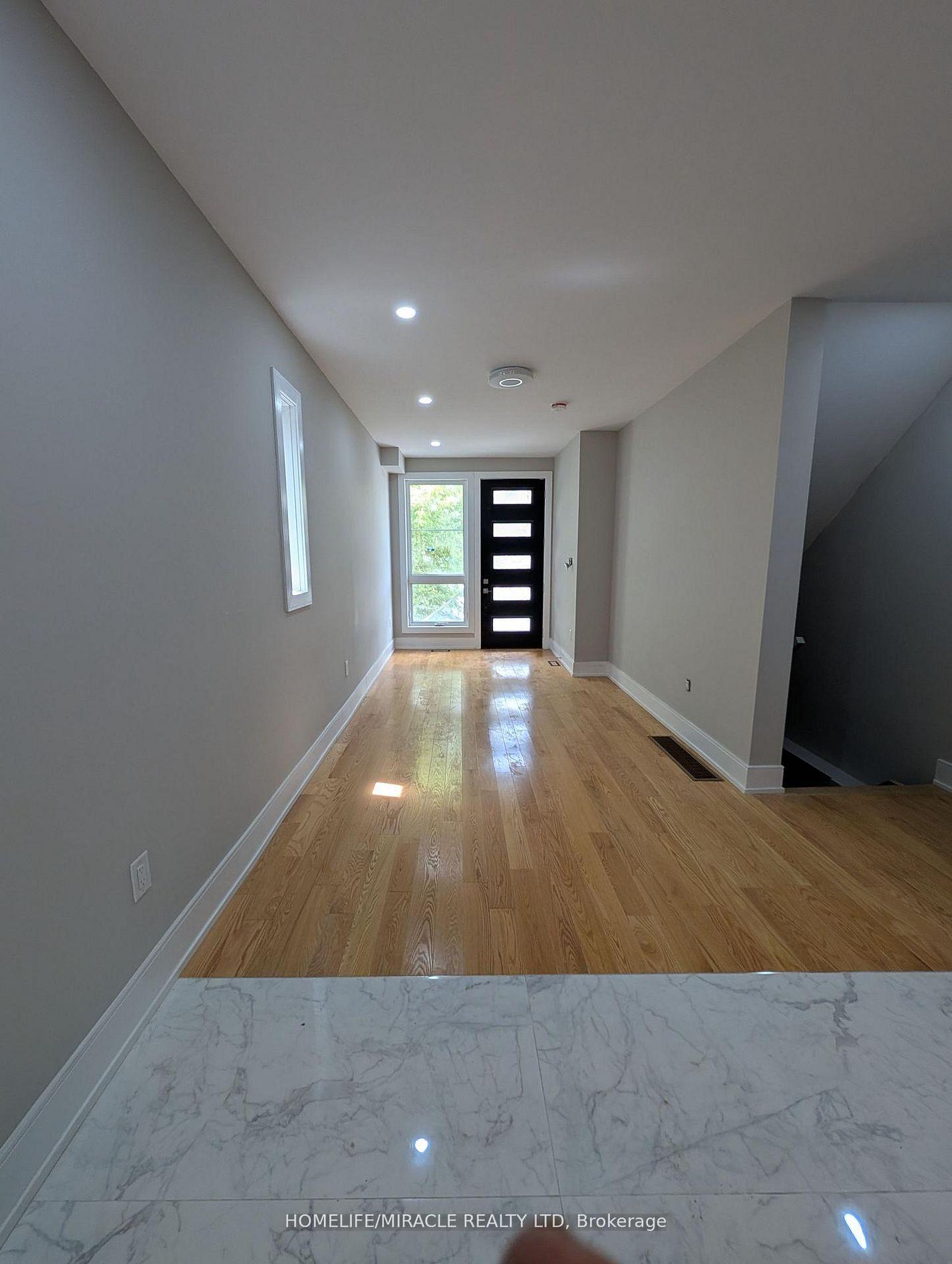 Photo 2 of 2099 Dufferin Street, Toronto, Oakwood Village — HOMEH