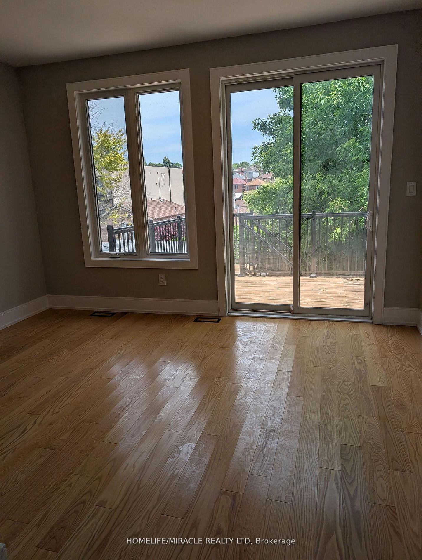Photo 5 of 2099 Dufferin Street, Toronto, Oakwood Village — HOMEH