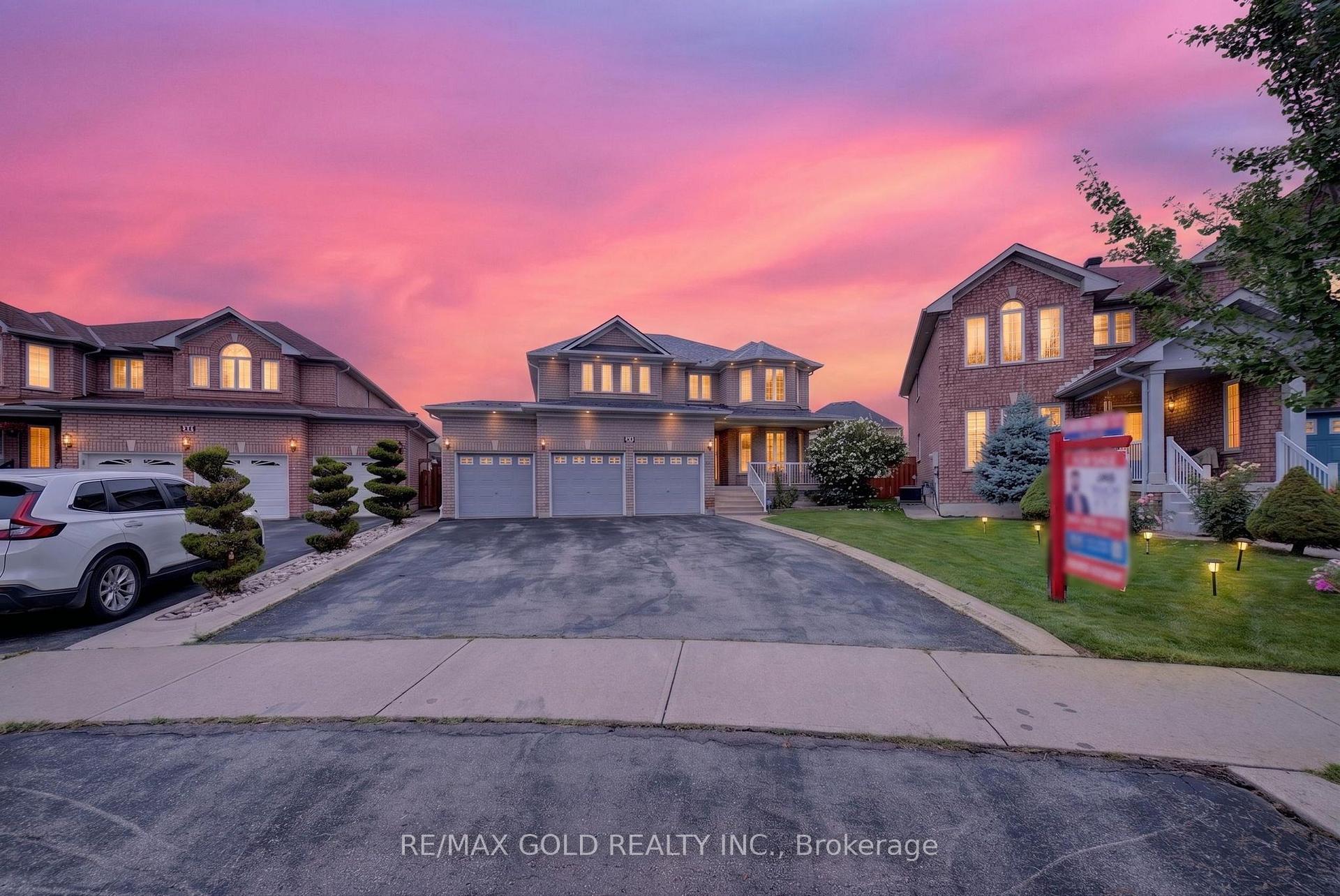 Photo 1 of 24 Quintessa Trail, Brampton, Sandringham-Wellington — HOMEH