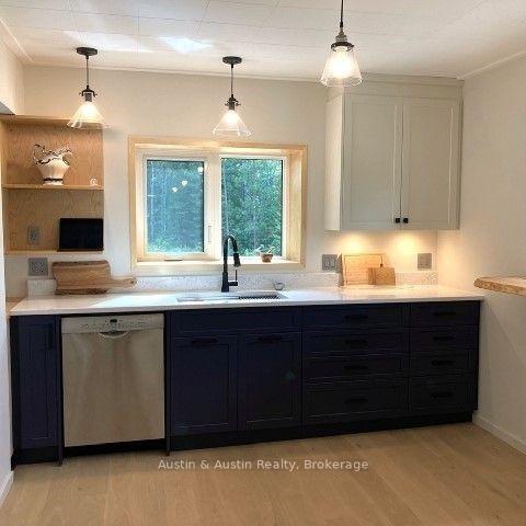 Photo 3 of 77 Bedworth Road, Dryden, Barclay — HOMEH