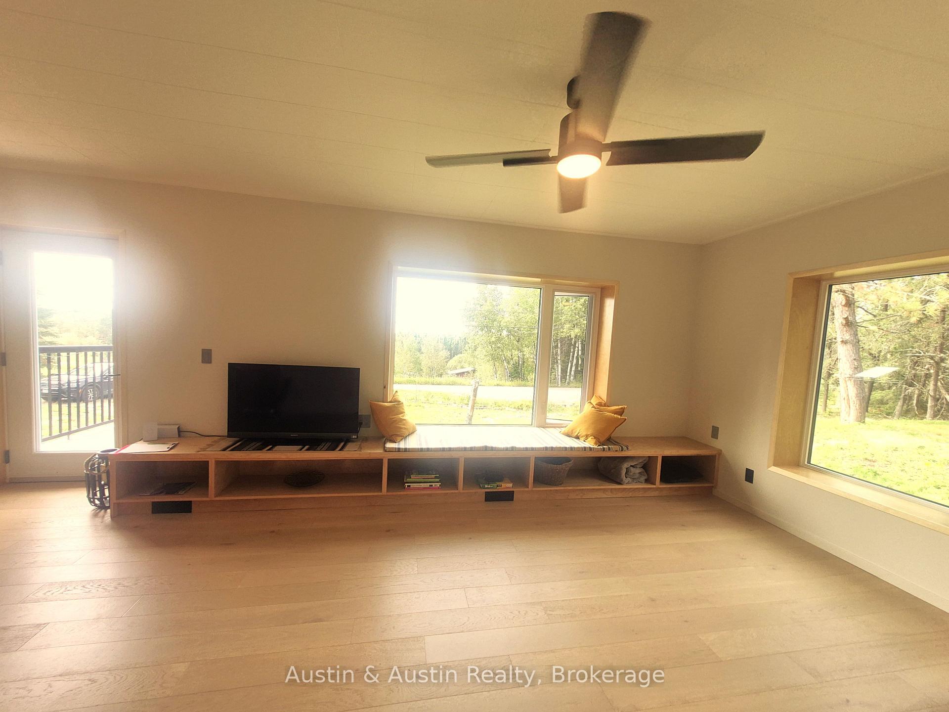 Photo 9 of 77 Bedworth Road, Dryden, Barclay — HOMEH