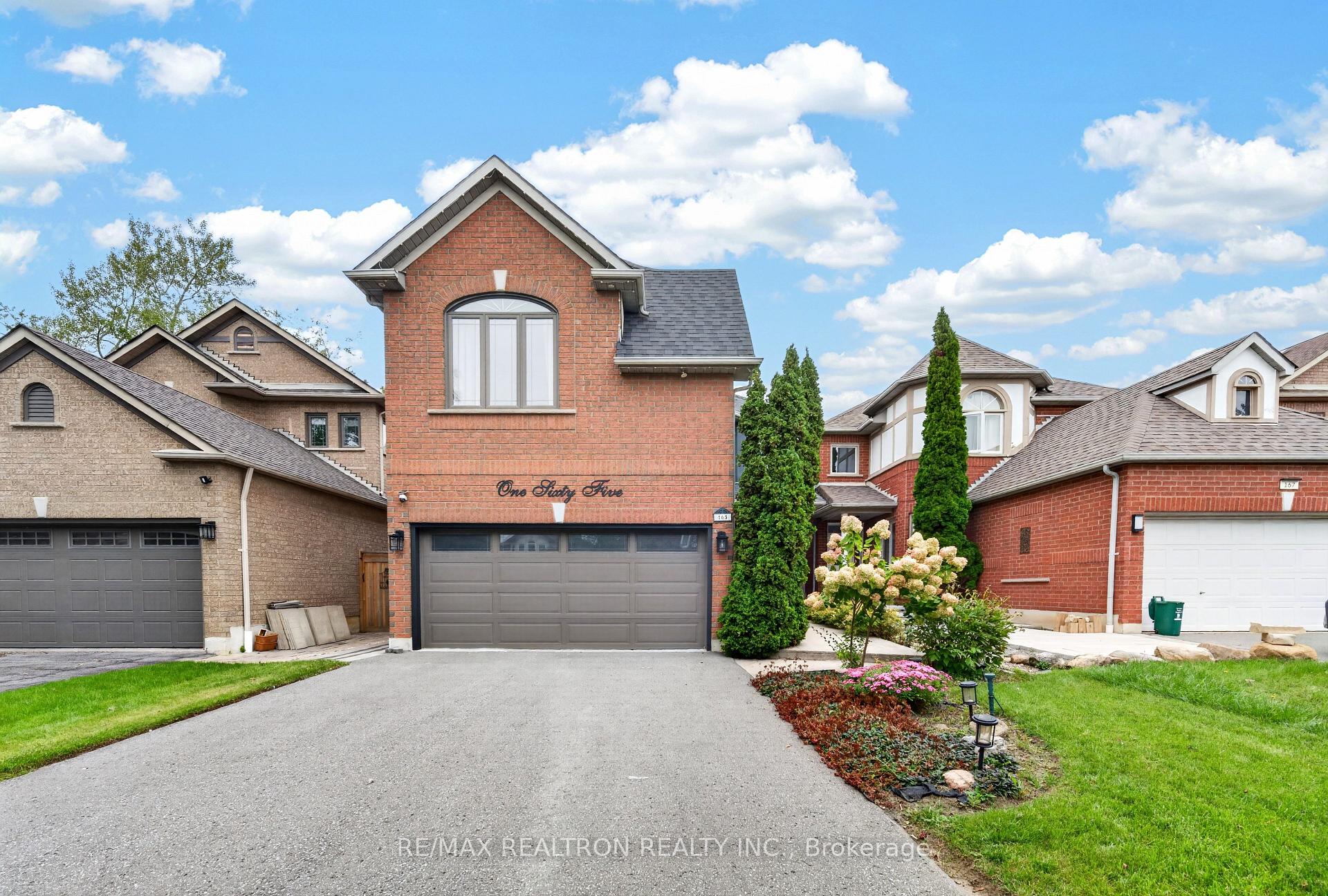 Photo of 165 Thicket Crescent