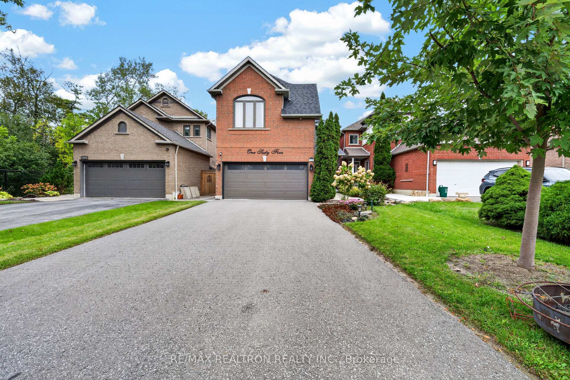 Photo 3 of 165 Thicket Crescent, Pickering, Highbush — HOMEH