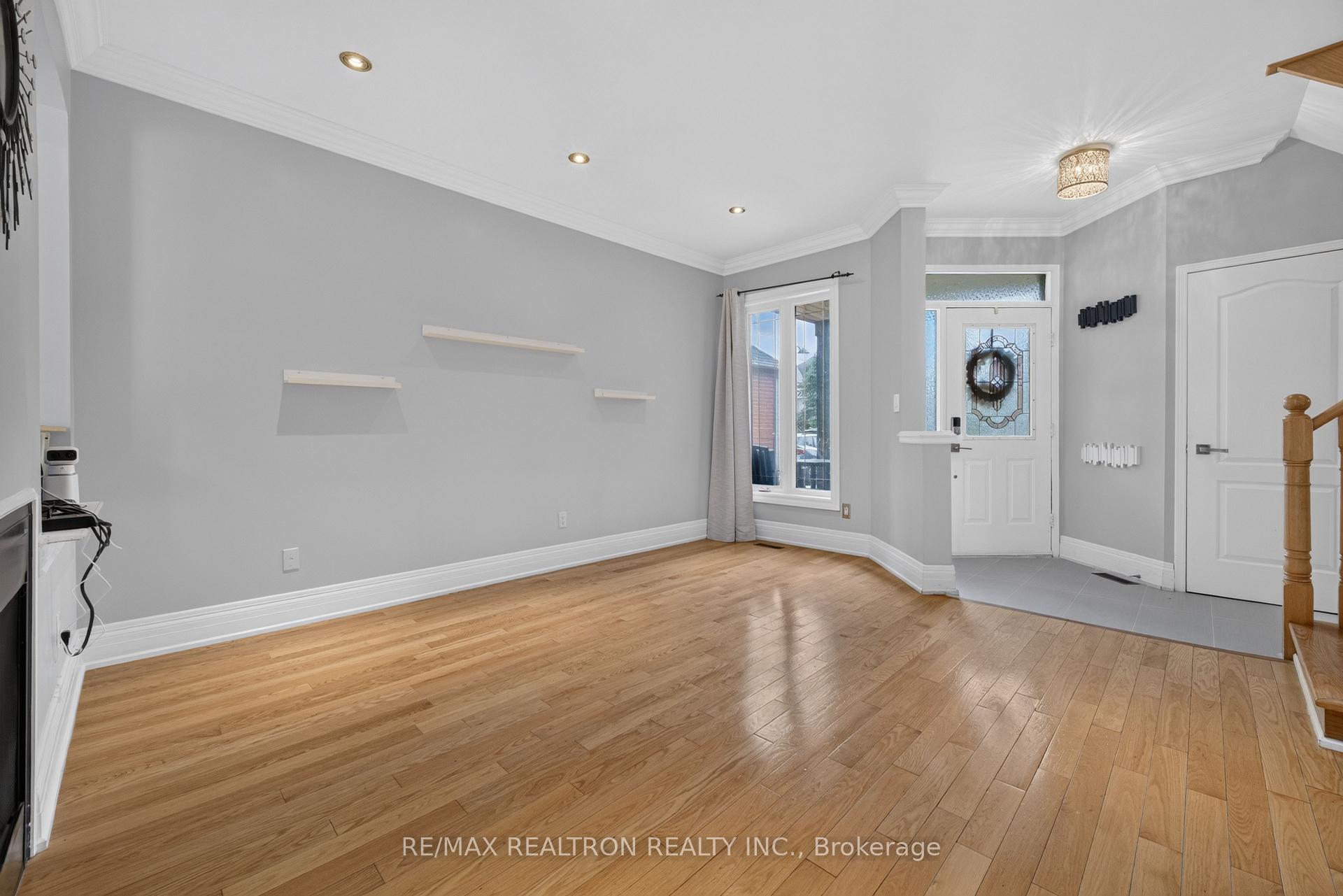 Photo 9 of 165 Thicket Crescent, Pickering, Highbush — HOMEH