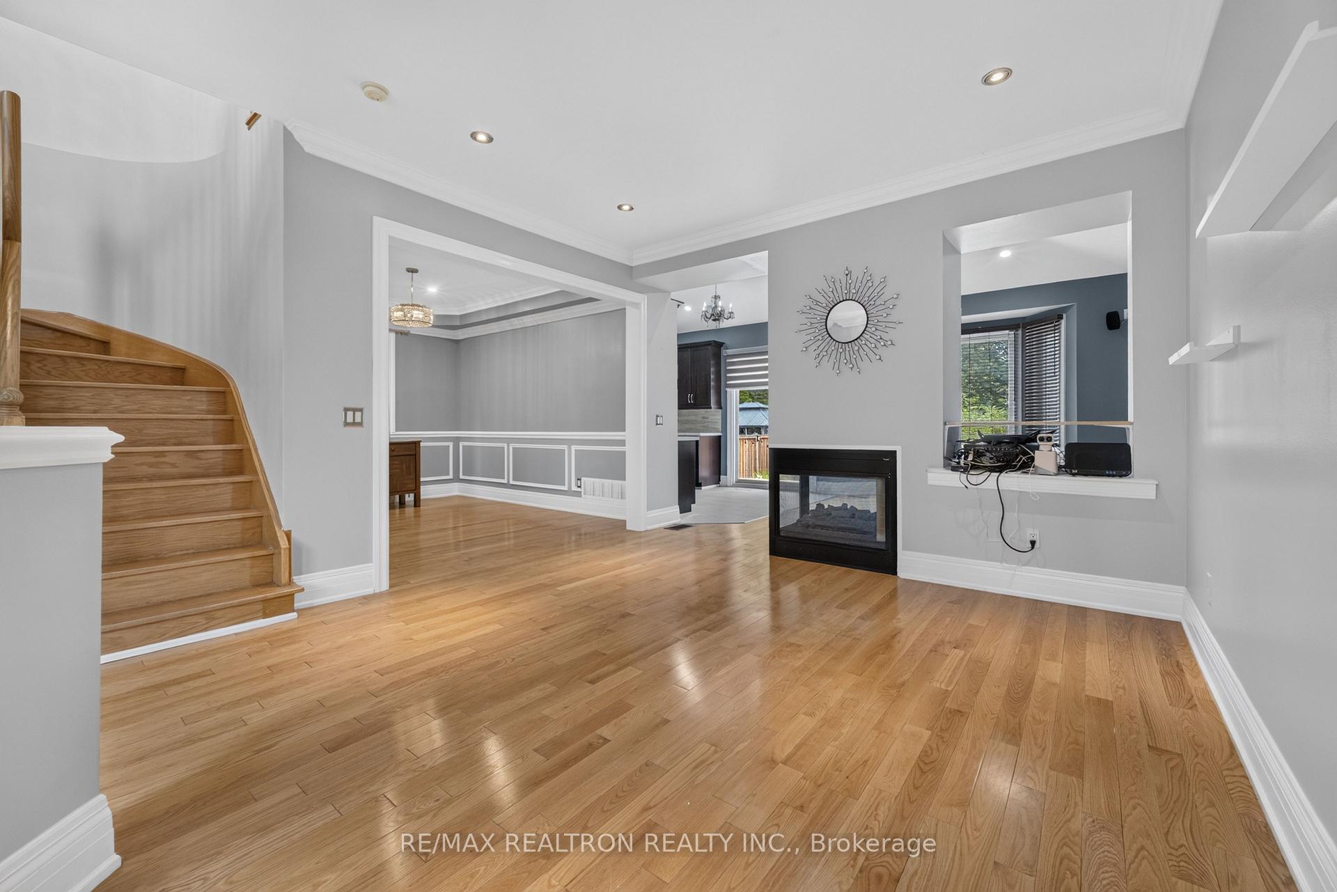 Photo 10 of 165 Thicket Crescent, Pickering, Highbush — HOMEH