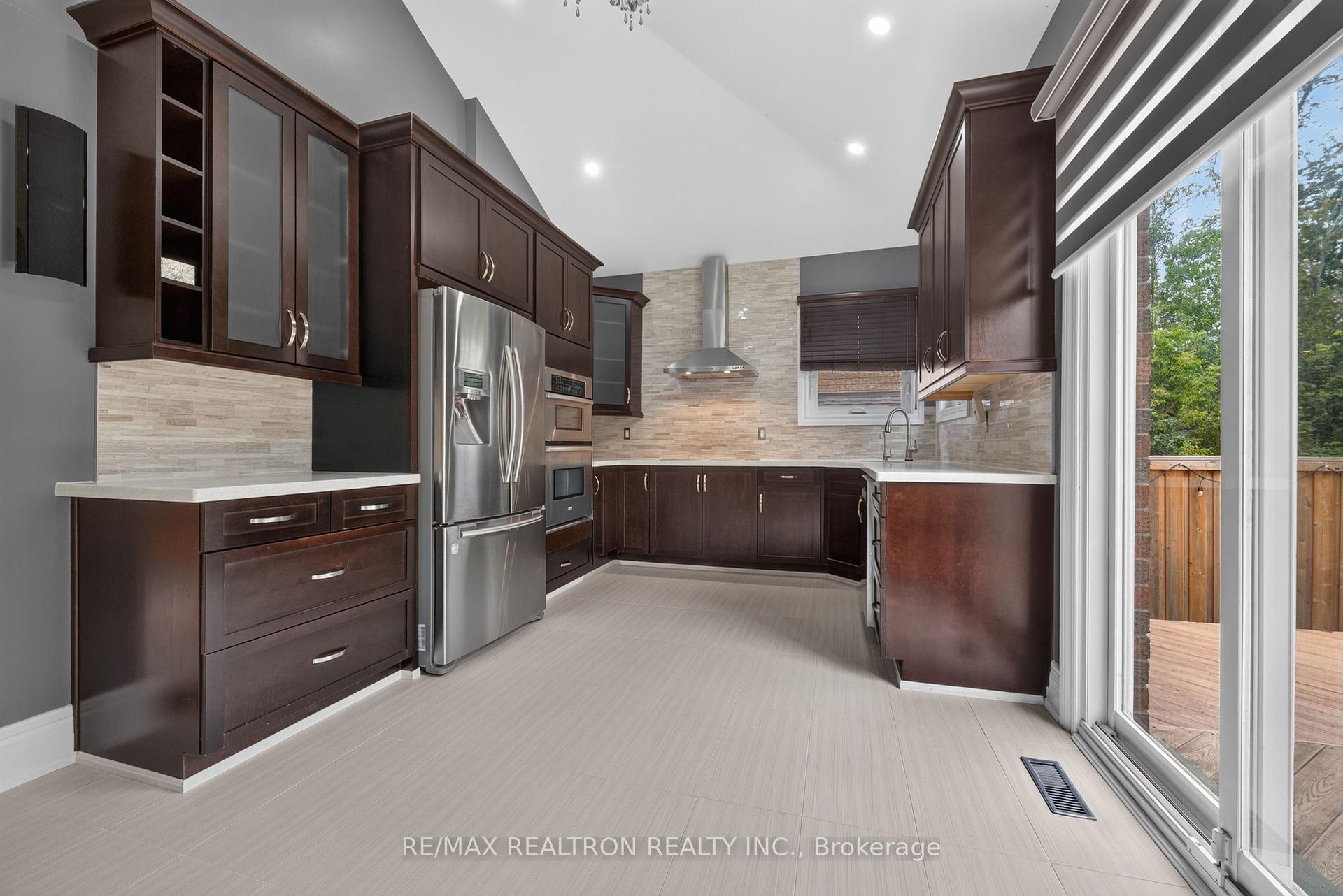 Photo 16 of 165 Thicket Crescent, Pickering, Highbush — HOMEH