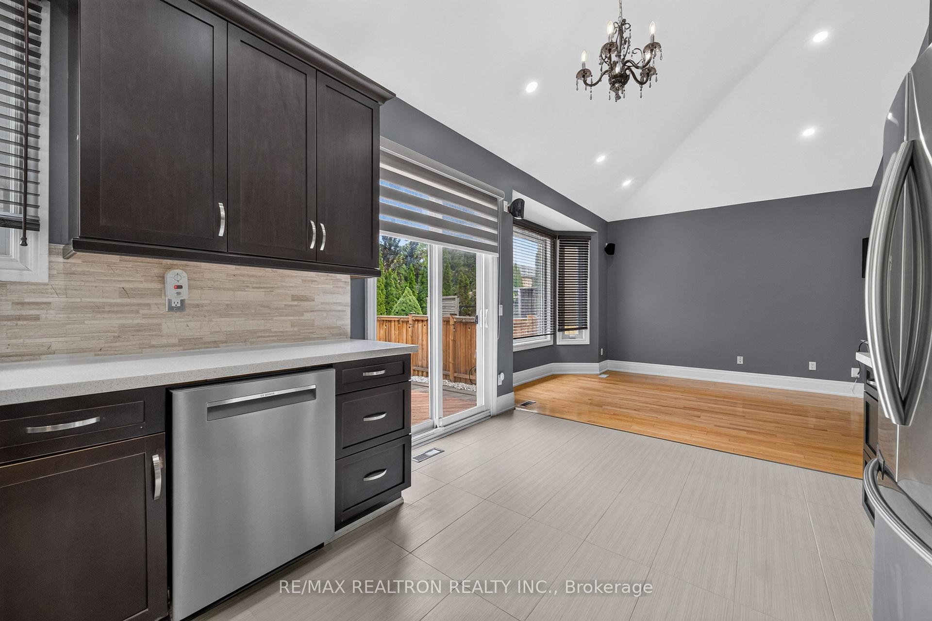 Photo 18 of 165 Thicket Crescent, Pickering, Highbush — HOMEH