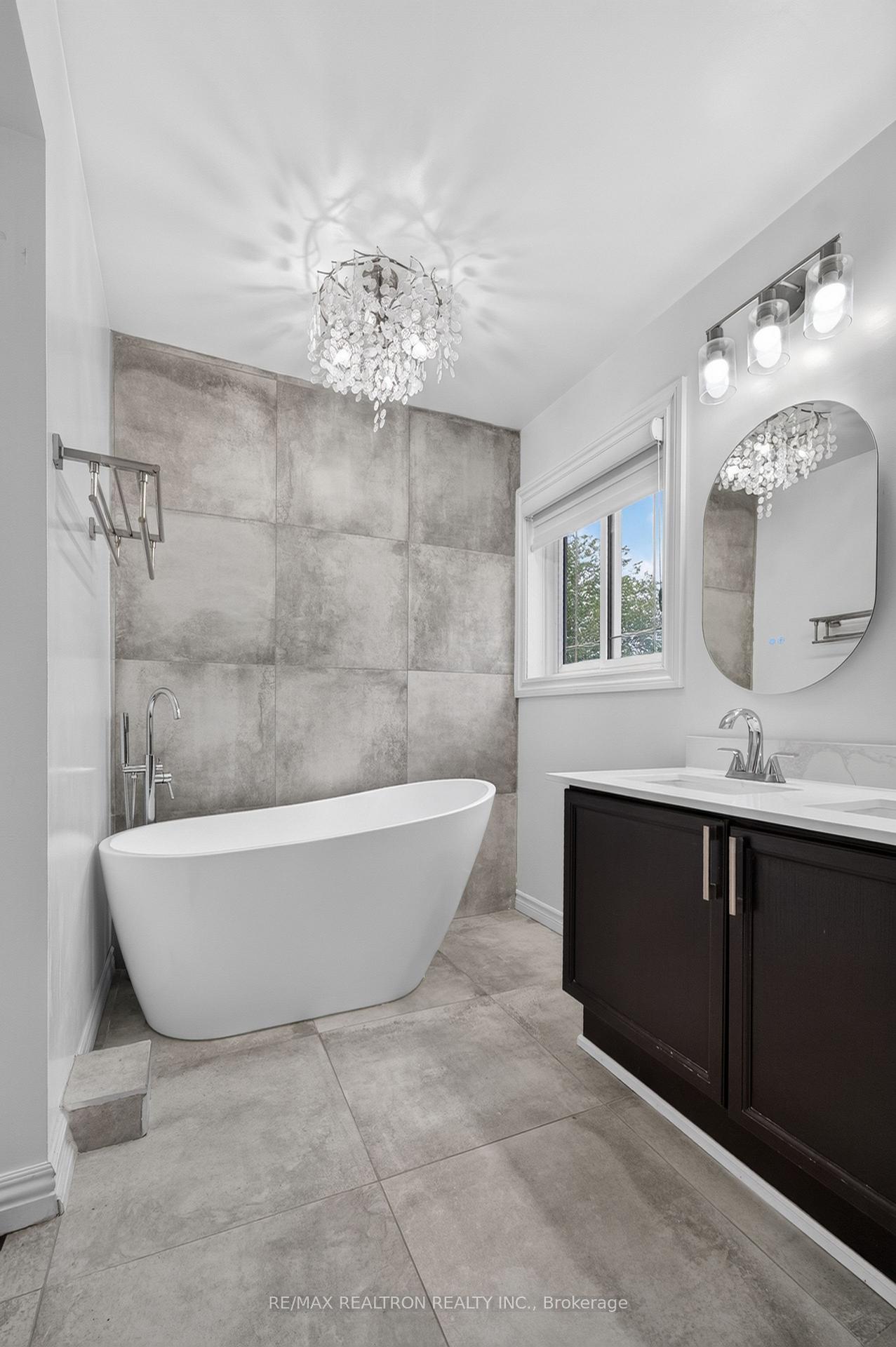 Photo 26 of 165 Thicket Crescent, Pickering, Highbush — HOMEH