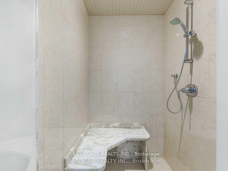 Photo 11 of 25 Dempsey Crescent, North York, St. Andrew-Windfields — HOMEH