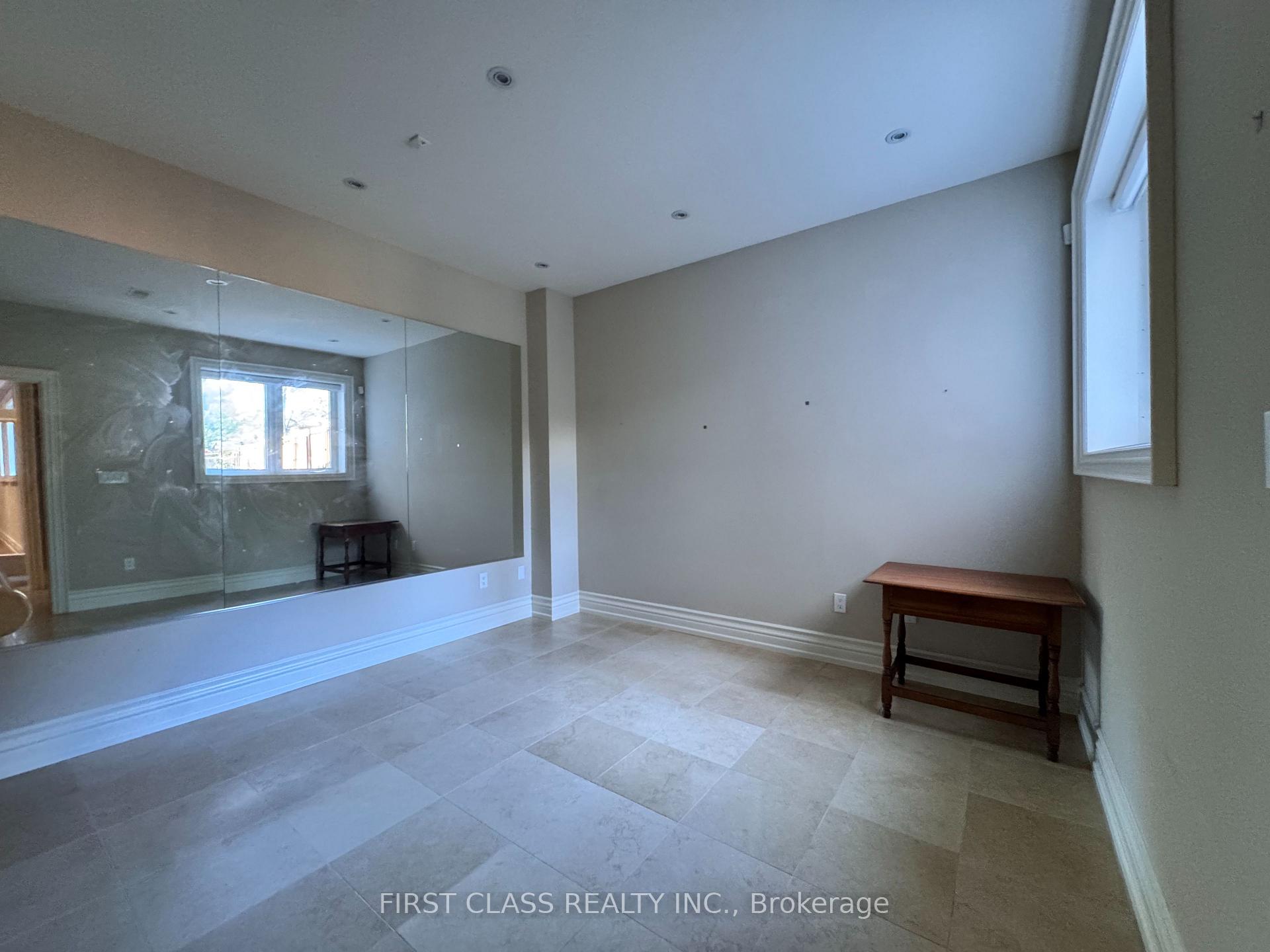 Photo 14 of 25 Dempsey Crescent, North York, St. Andrew-Windfields — HOMEH