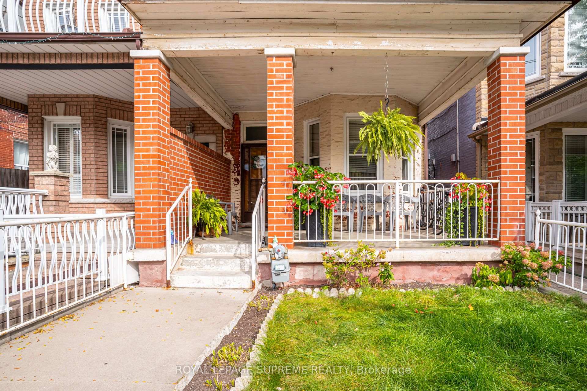 Photo 6 of 259 Brock Avenue, Toronto, Little Portugal — HOMEH