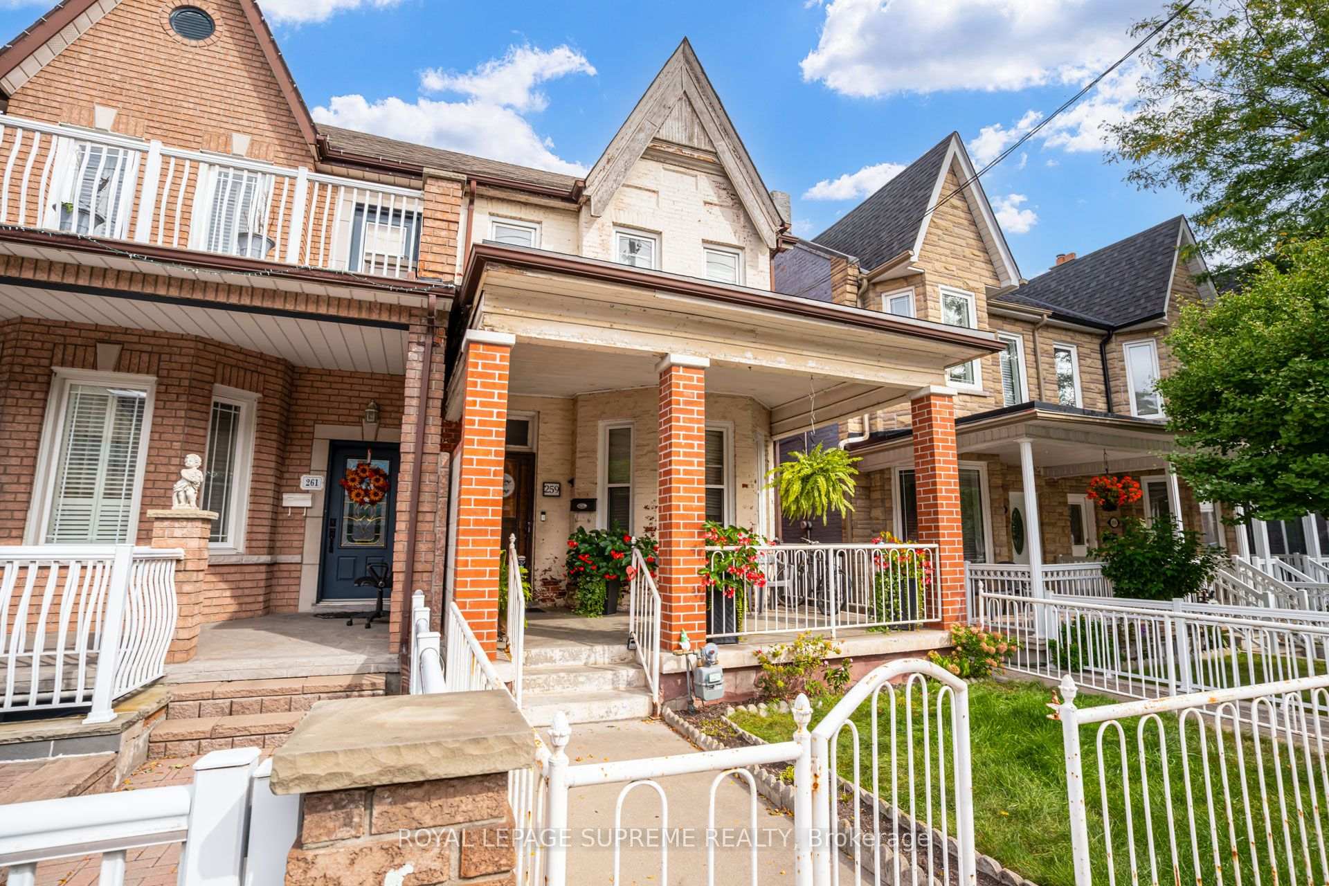 Photo 7 of 259 Brock Avenue, Toronto, Little Portugal — HOMEH