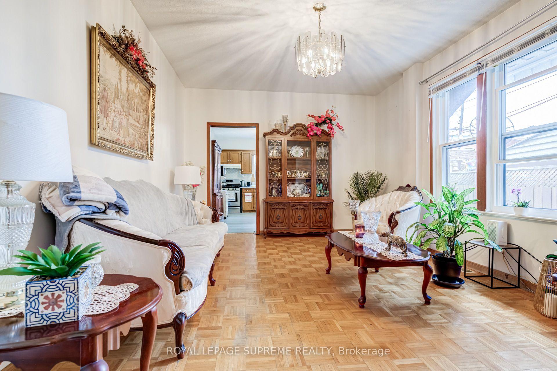 Photo 17 of 259 Brock Avenue, Toronto, Little Portugal — HOMEH