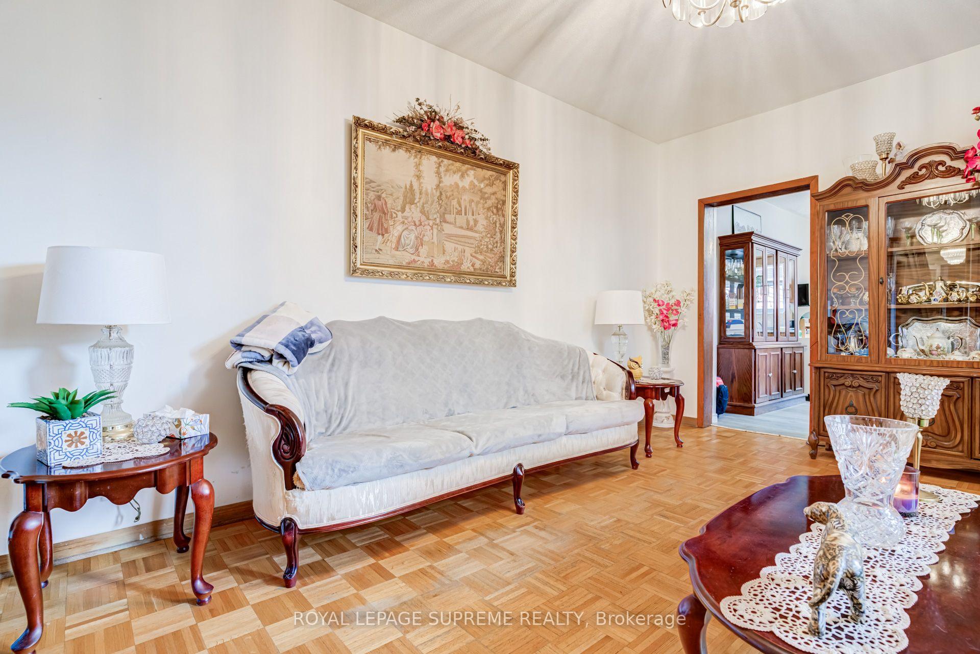 Photo 19 of 259 Brock Avenue, Toronto, Little Portugal — HOMEH