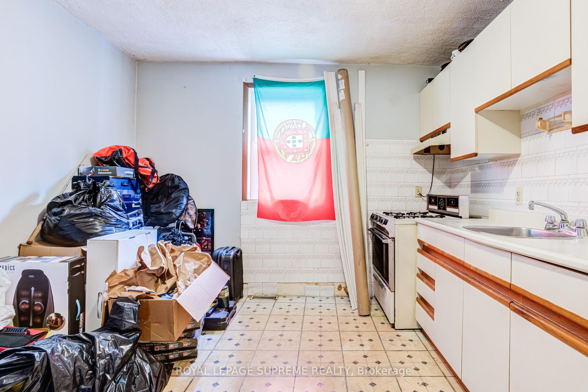Photo 33 of 259 Brock Avenue, Toronto, Little Portugal — HOMEH