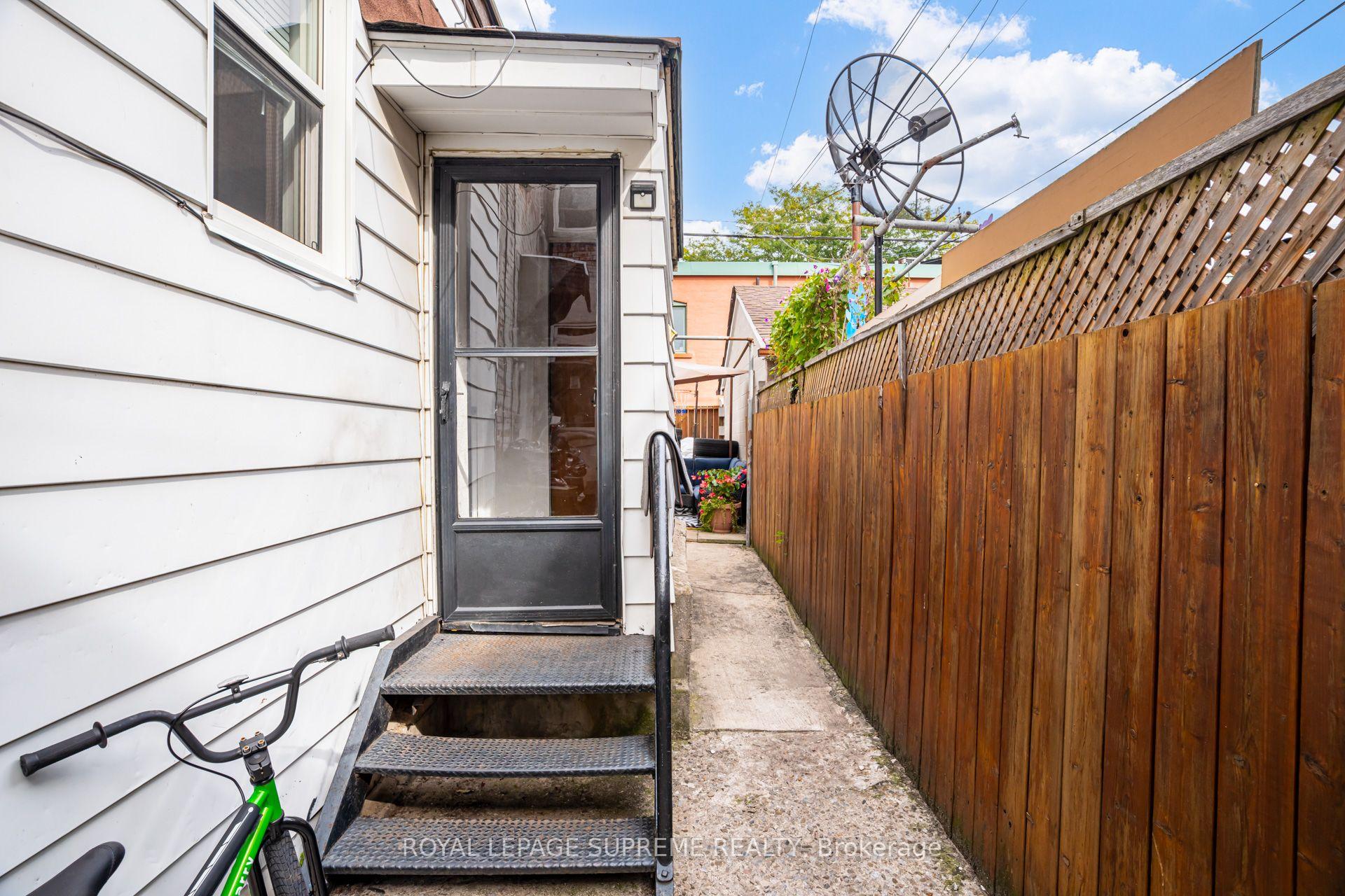 Photo 42 of 259 Brock Avenue, Toronto, Little Portugal — HOMEH
