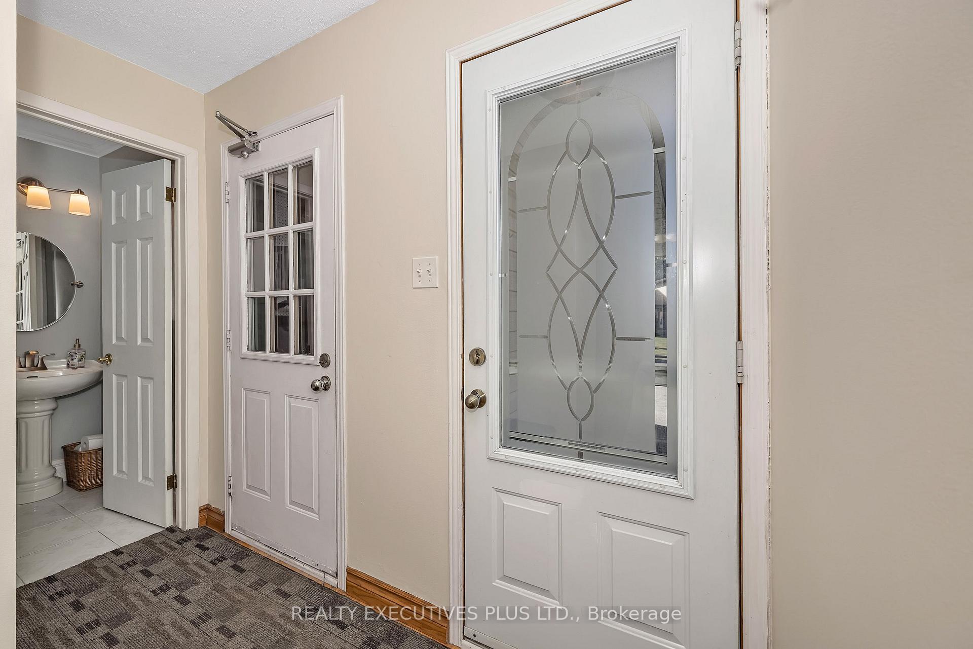 Photo 4 of 1649 Tupello Way, Ottawa, Fallingbrook/Pineridge — HOMEH