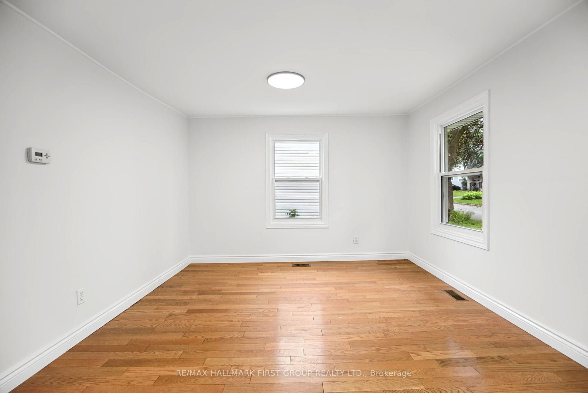 Photo 6 of 24 George Street, Ajax, Central — HOMEH