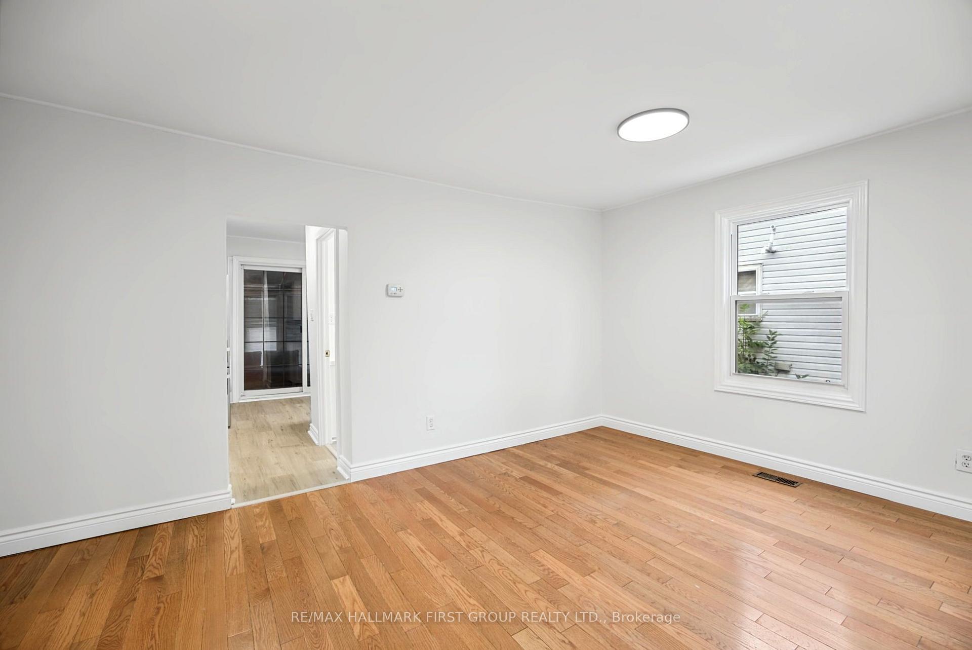 Photo 8 of 24 George Street, Ajax, Central — HOMEH