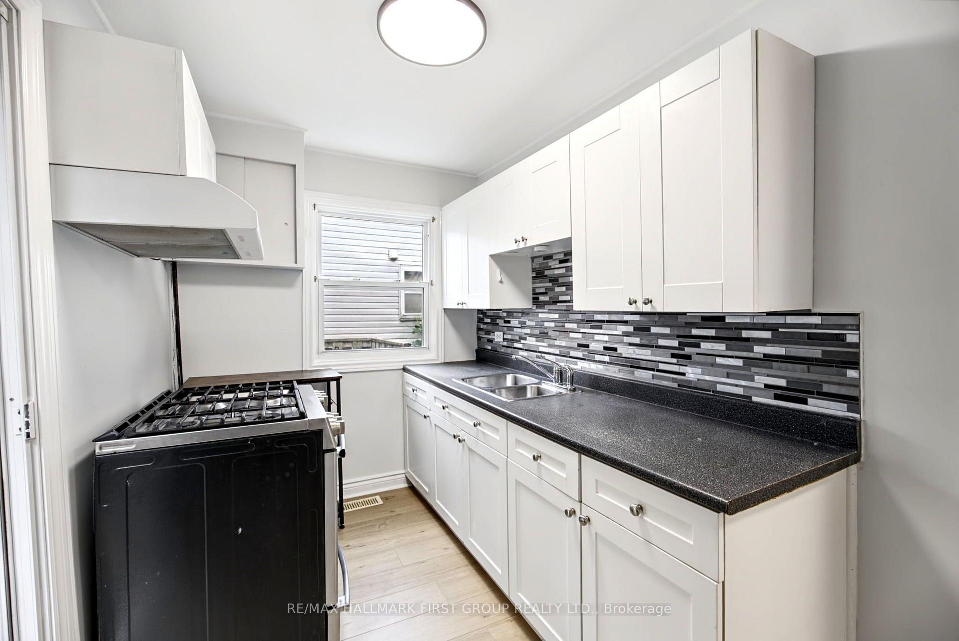 Photo 11 of 24 George Street, Ajax, Central — HOMEH
