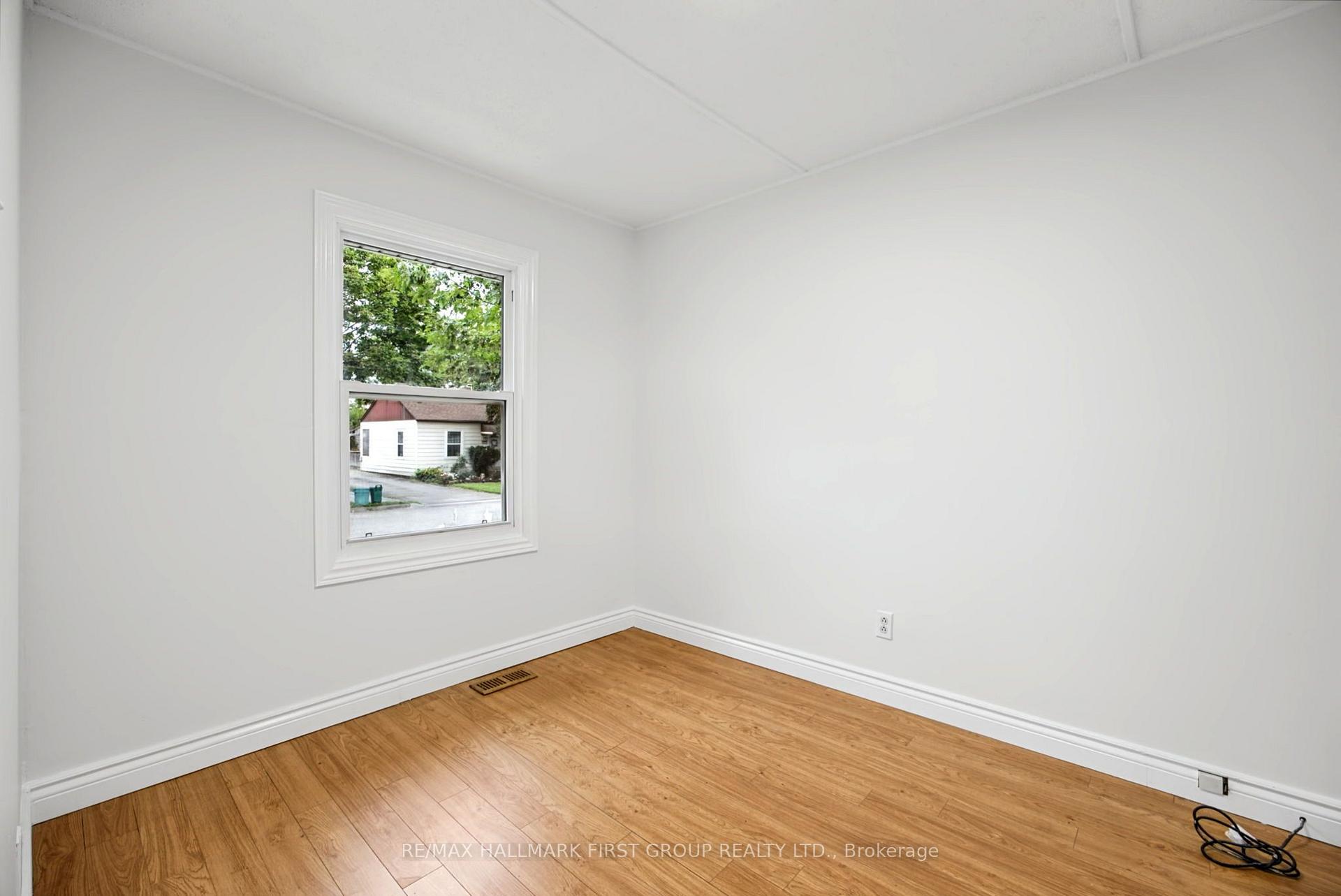 Photo 17 of 24 George Street, Ajax, Central — HOMEH