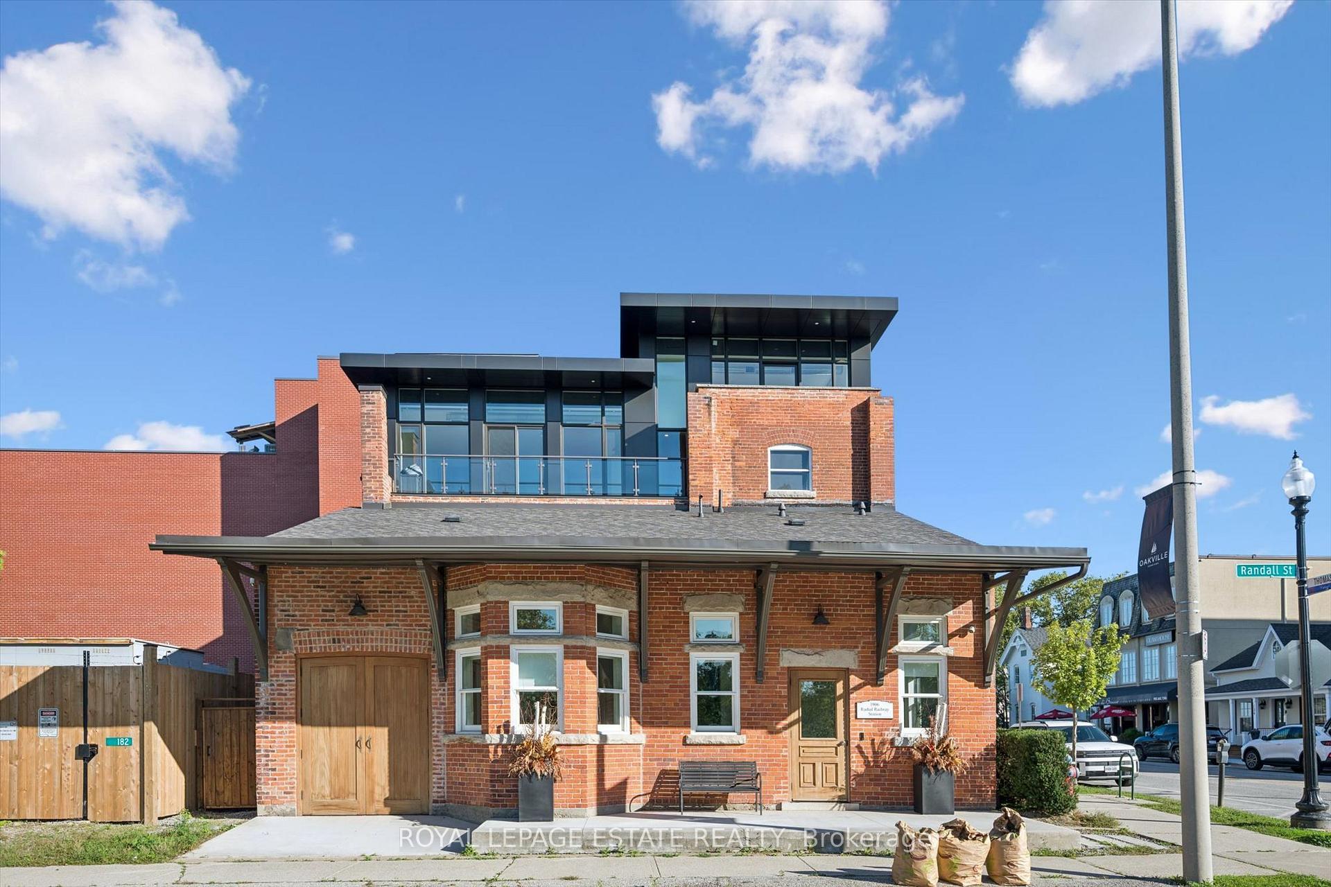 Front of Unit 5, 139 Thomas Street