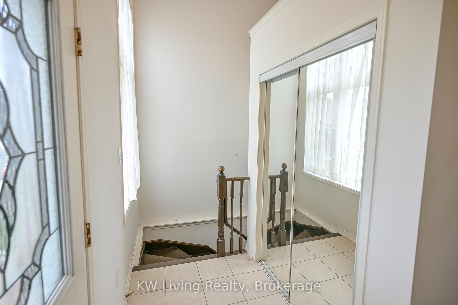 Photo 11 of 44 Galea Drive, Ajax, Central East — HOMEH