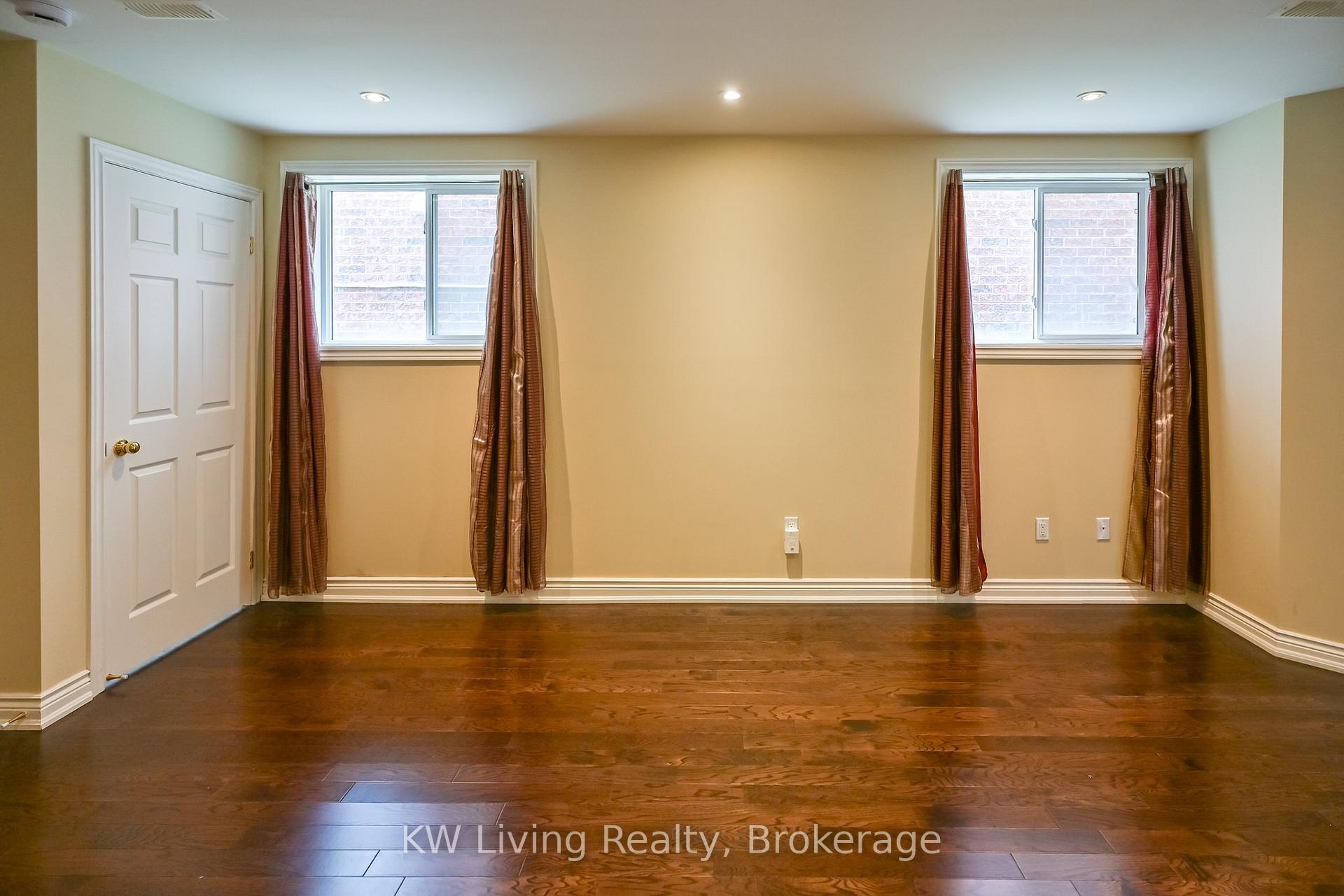 Photo 19 of 44 Galea Drive, Ajax, Central East — HOMEH