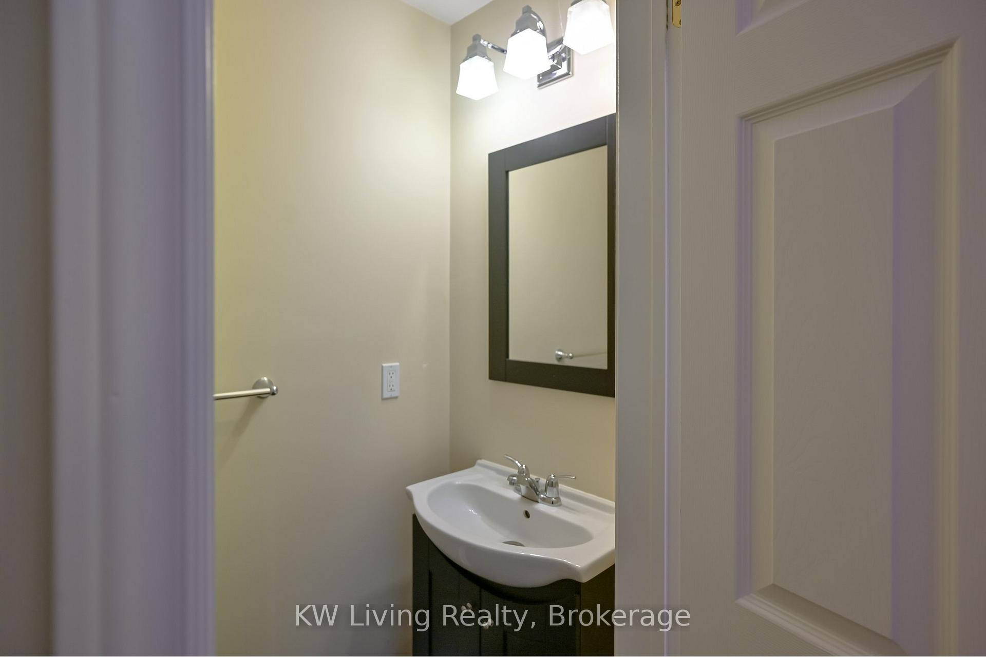 Photo 20 of 44 Galea Drive, Ajax, Central East — HOMEH