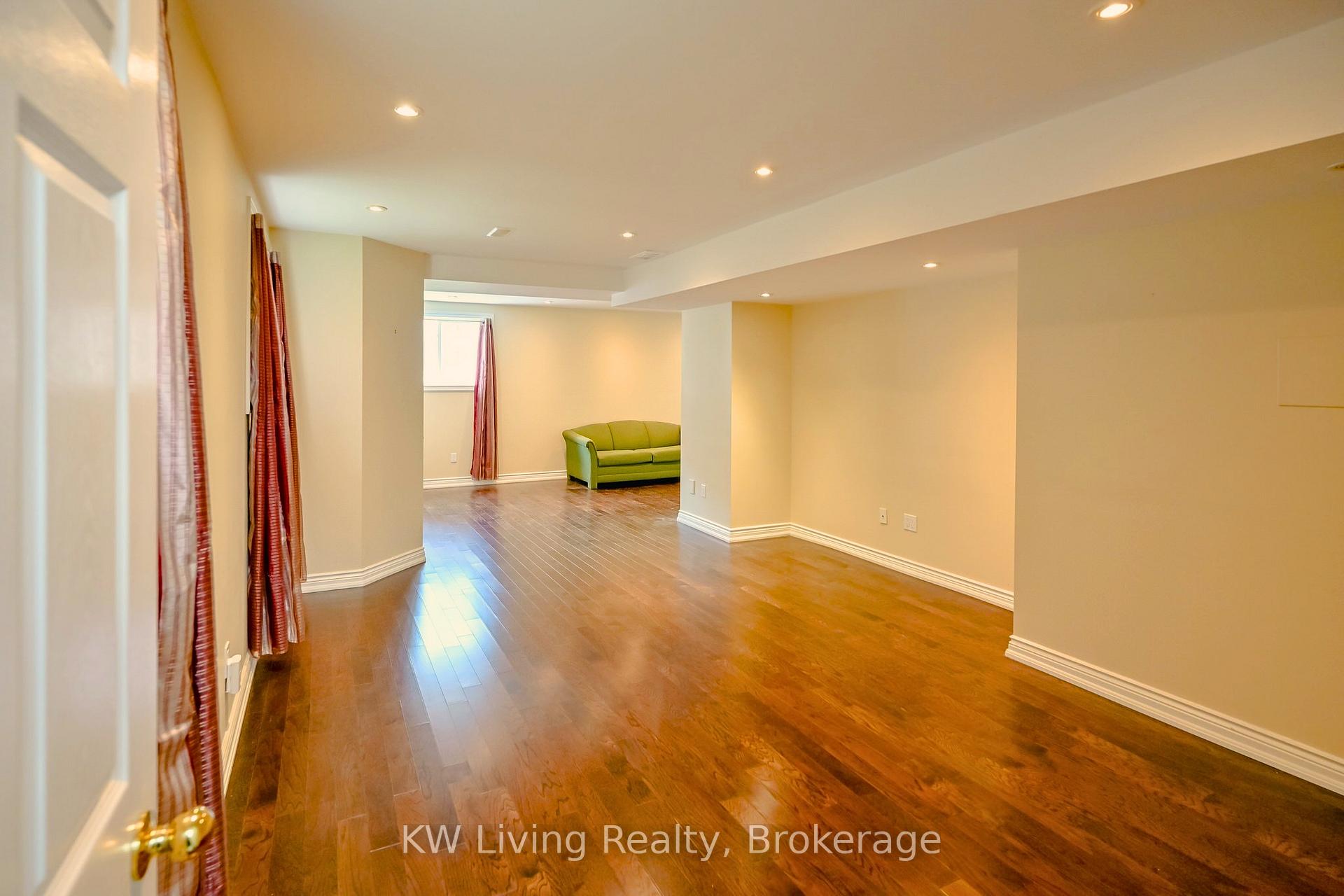 Photo 24 of 44 Galea Drive, Ajax, Central East — HOMEH