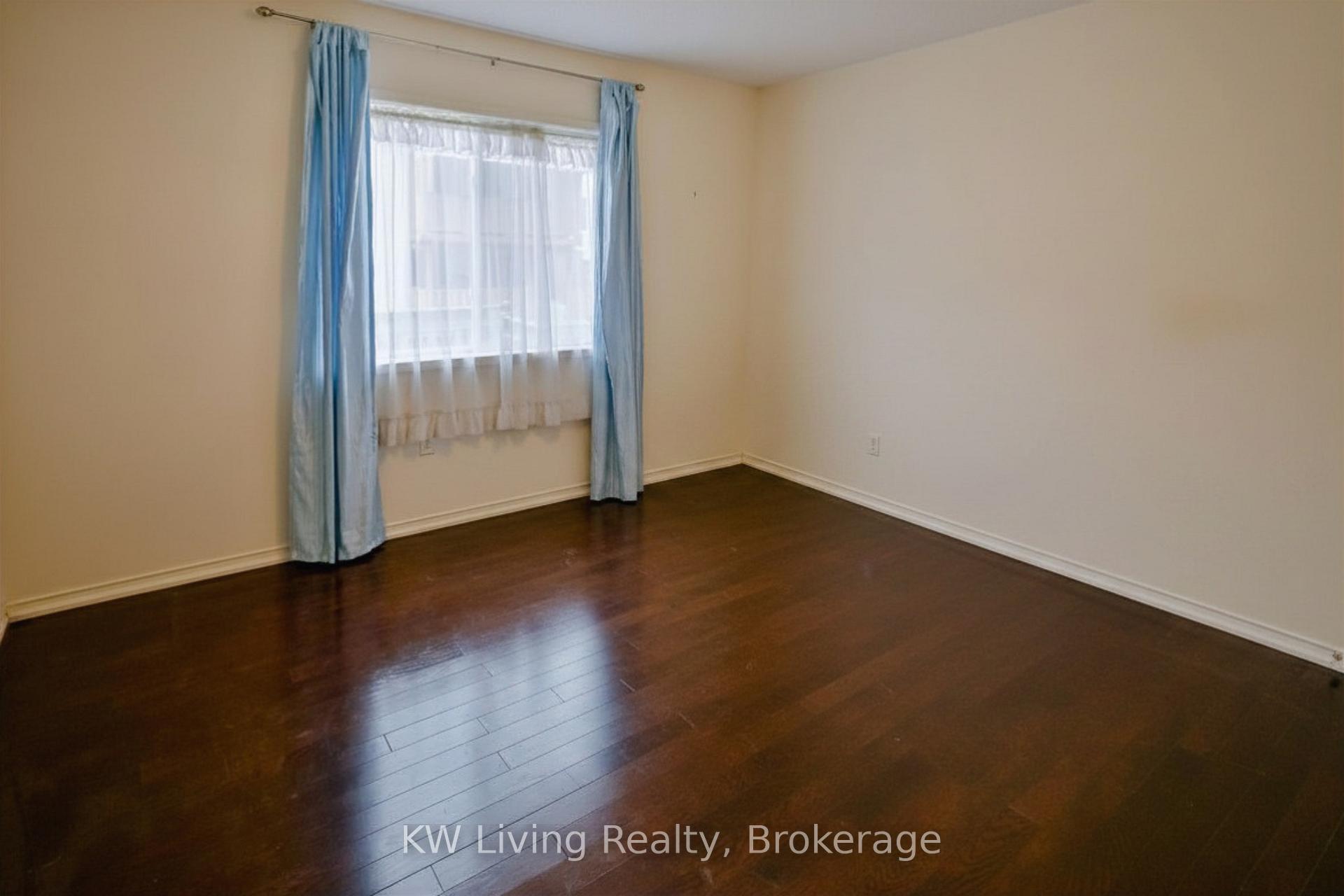 Photo 33 of 44 Galea Drive, Ajax, Central East — HOMEH