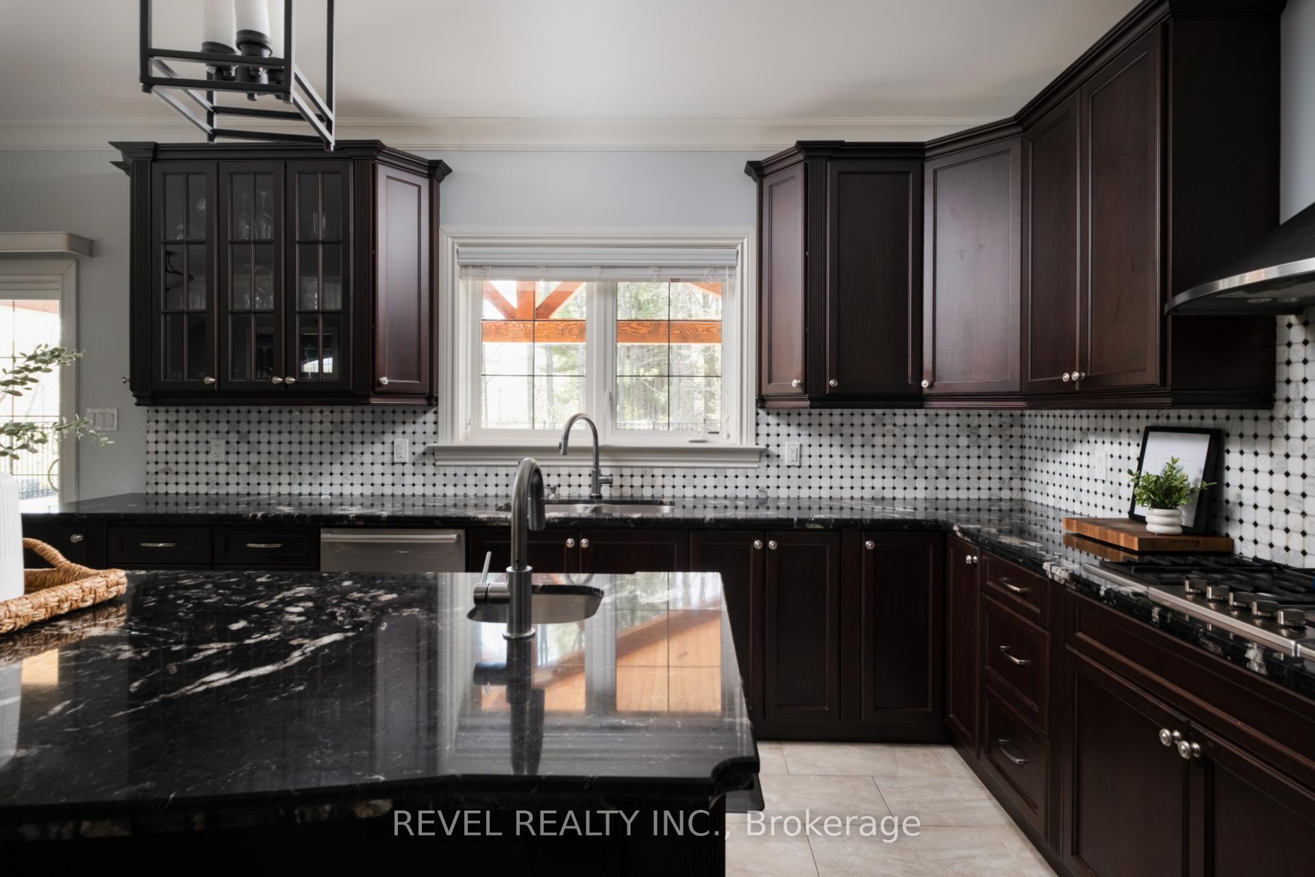 Photo 12 of 1505 Milburough Line, Hamilton, Carlisle — HOMEH