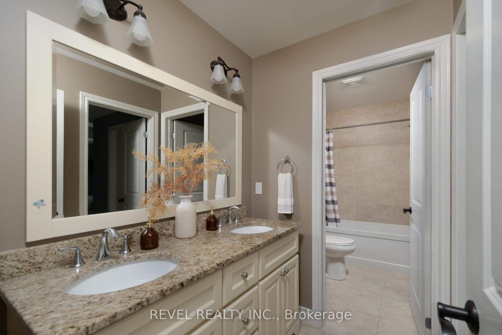 Photo 17 of 1505 Milburough Line, Hamilton, Carlisle — HOMEH