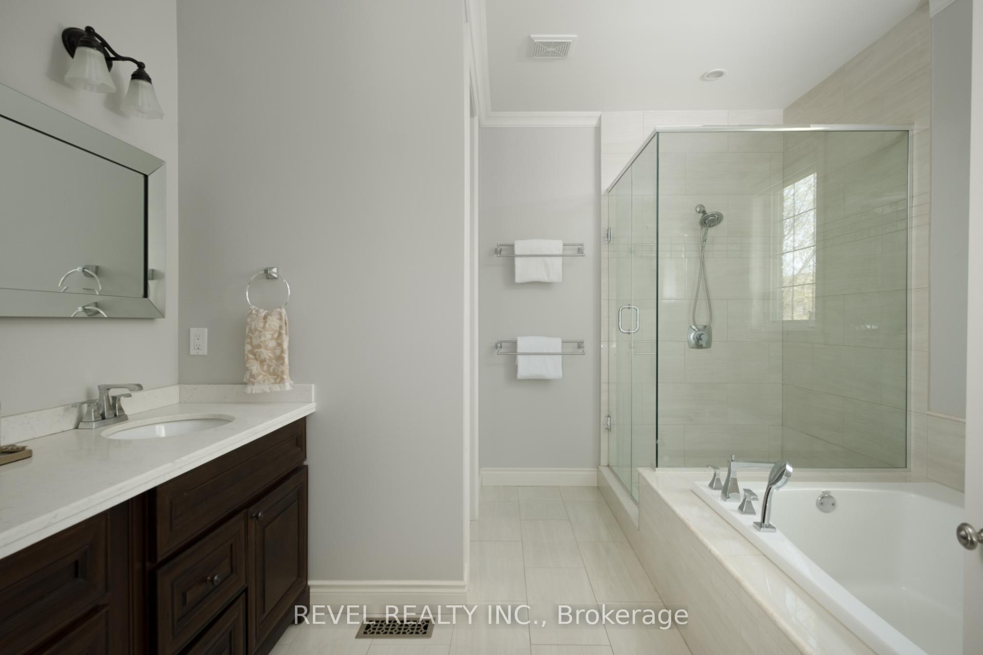 Photo 21 of 1505 Milburough Line, Hamilton, Carlisle — HOMEH