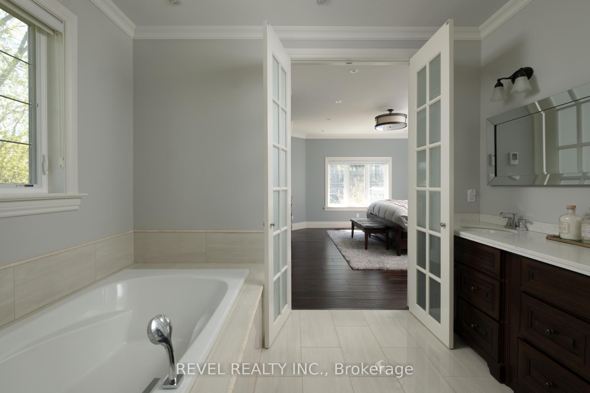 Photo 22 of 1505 Milburough Line, Hamilton, Carlisle — HOMEH