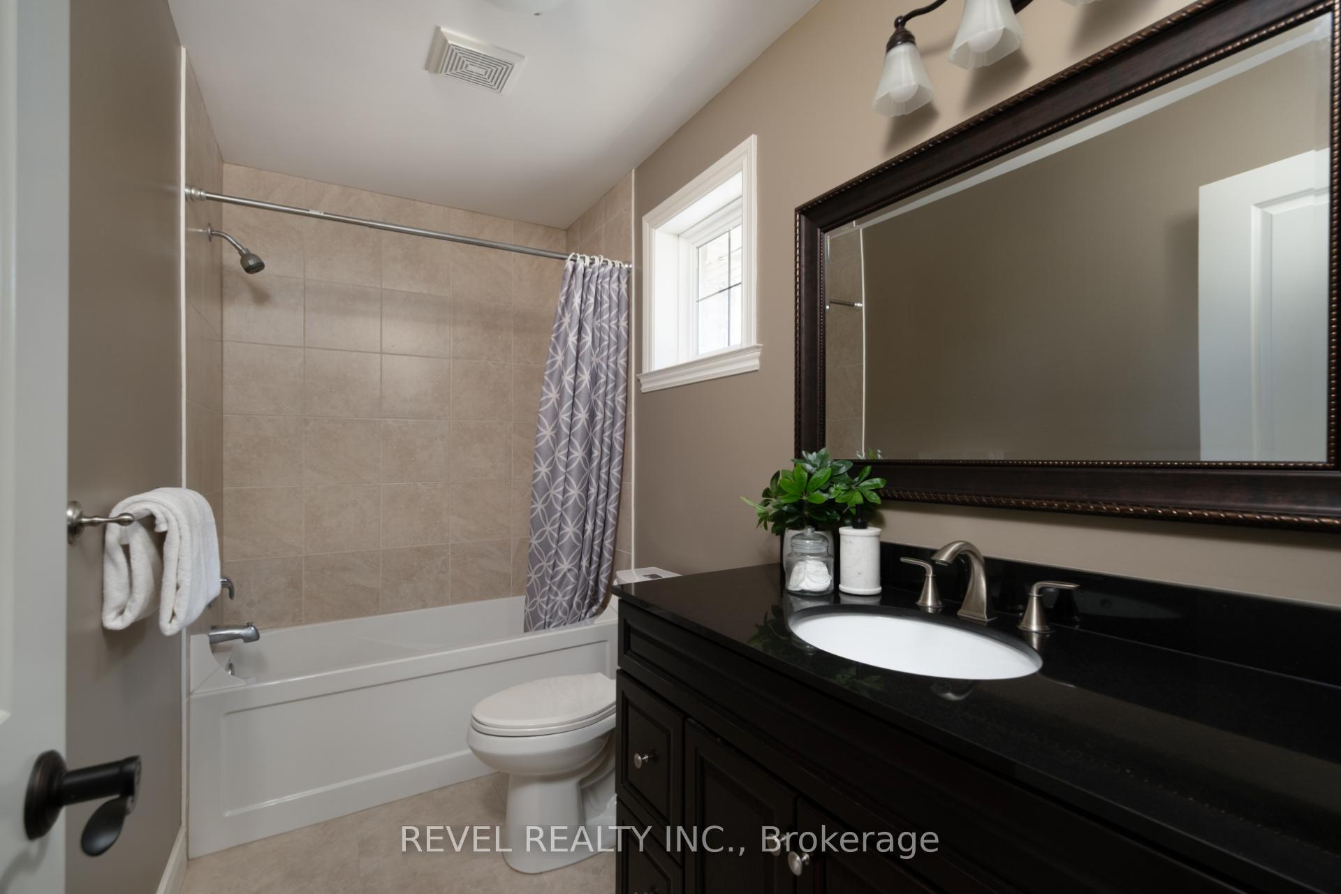 Photo 27 of 1505 Milburough Line, Hamilton, Carlisle — HOMEH