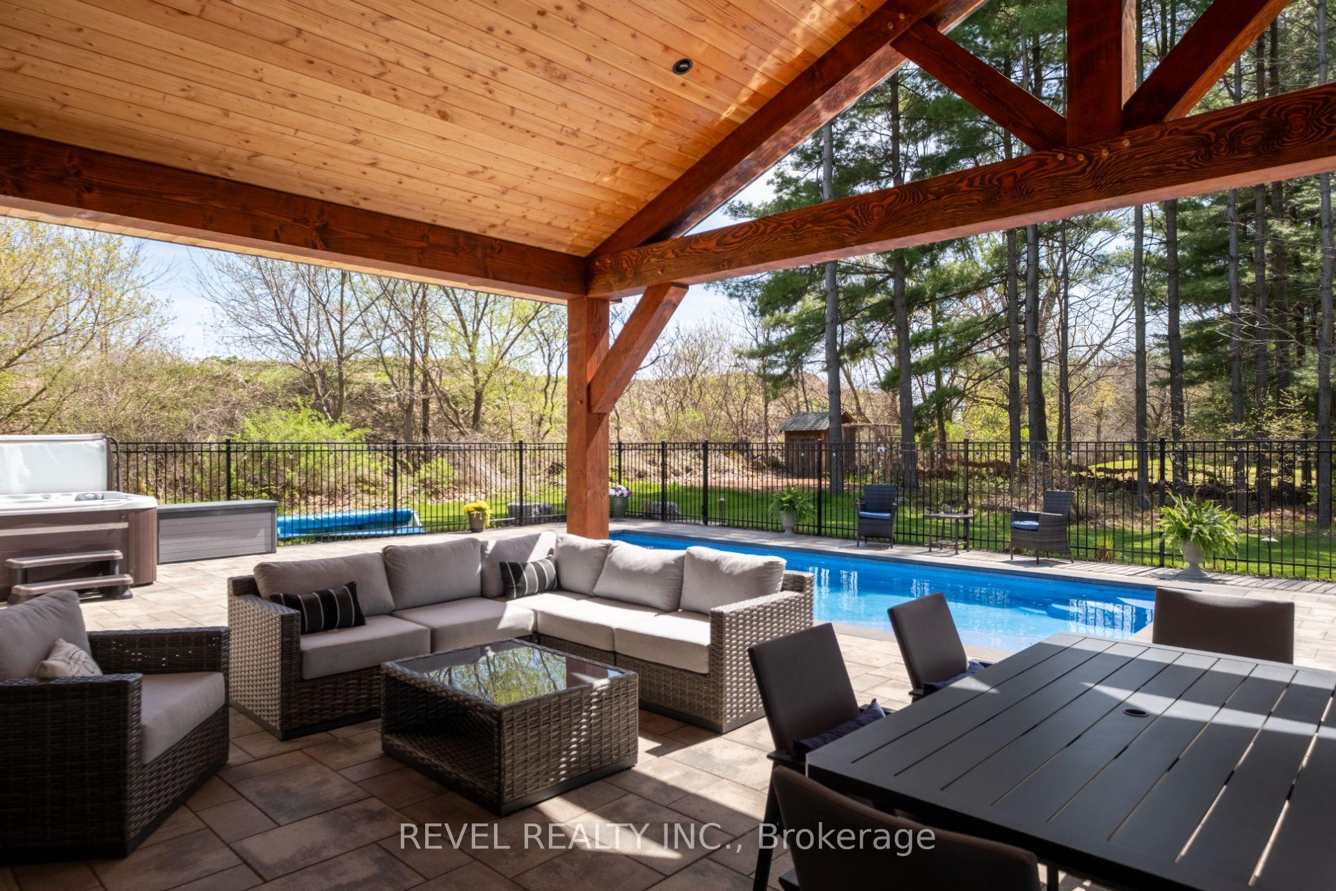 Photo 40 of 1505 Milburough Line, Hamilton, Carlisle — HOMEH